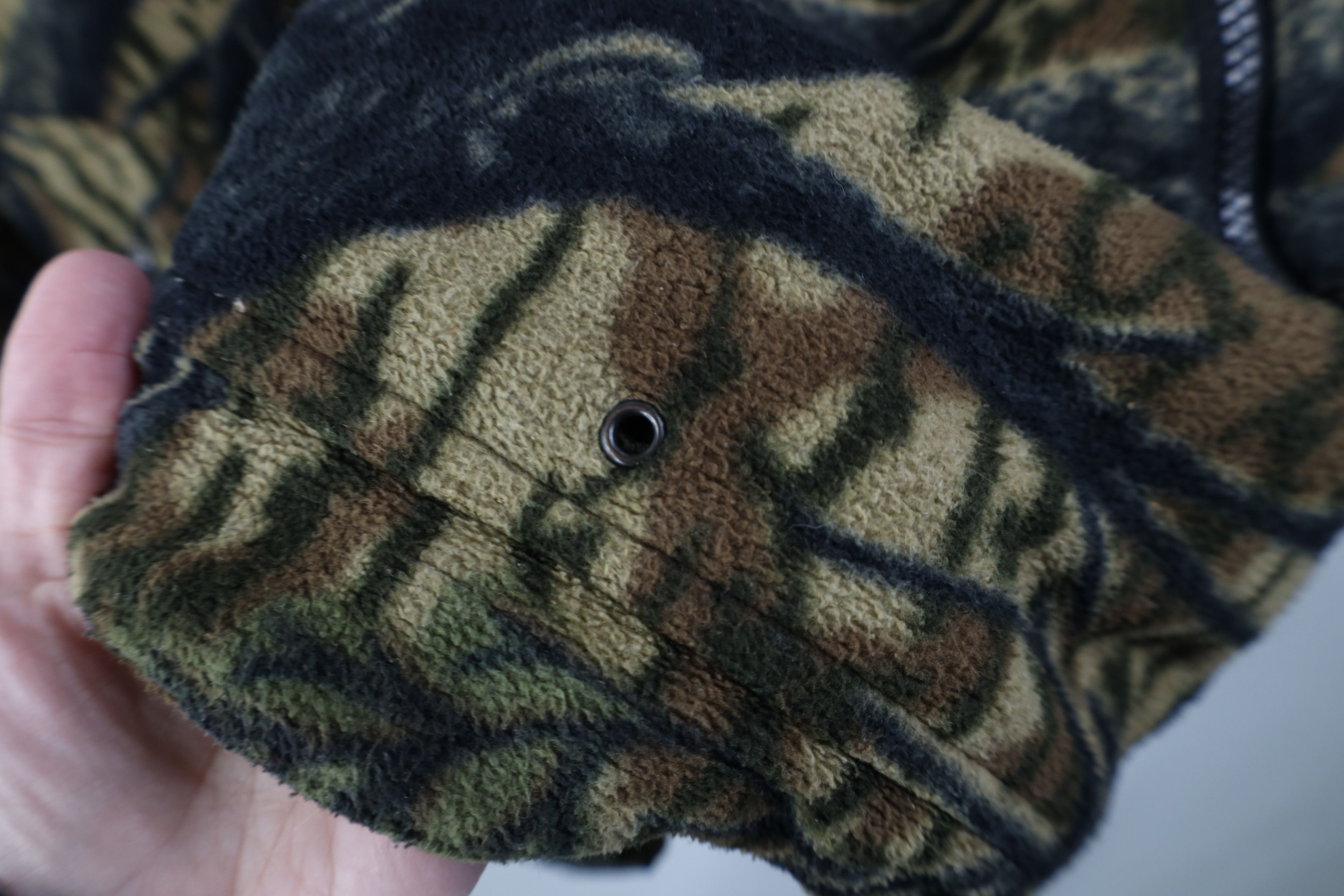 Vintage Vintage 90s Streetwear Camouflage Fleece Hooded Zip Jacket Size US XL / EU 56 / 4 - 7 Thumbnail