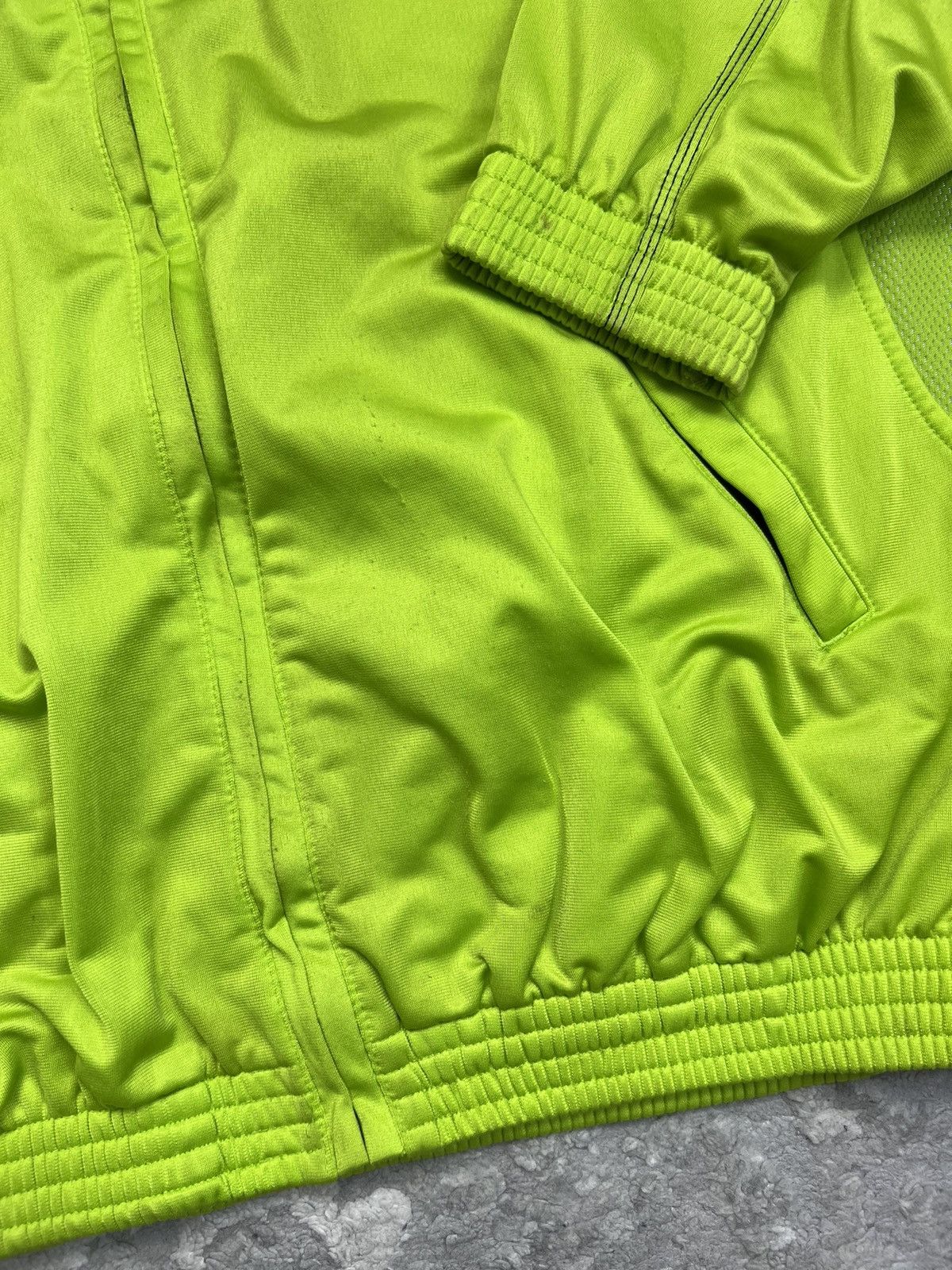 Umbro Umbro Celtic FC 1998 Track Jacket Vintage Zipped Football Size US XL / EU 56 / 4 - 5 Thumbnail