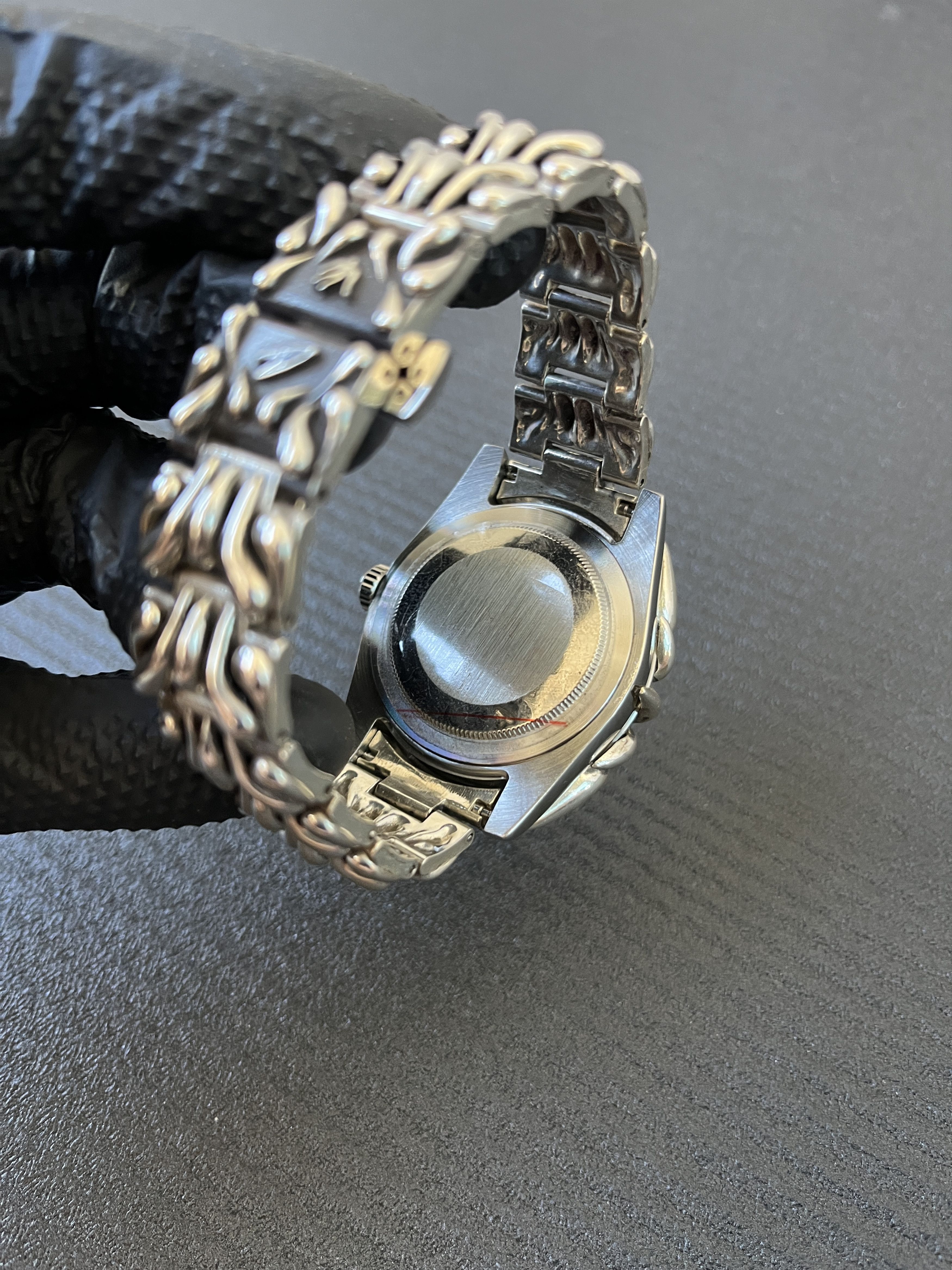 Alabaster Industries Alabaster Industries Red Web Spider Stainless Steel Watch Size 40 - 8 Thumbnail
