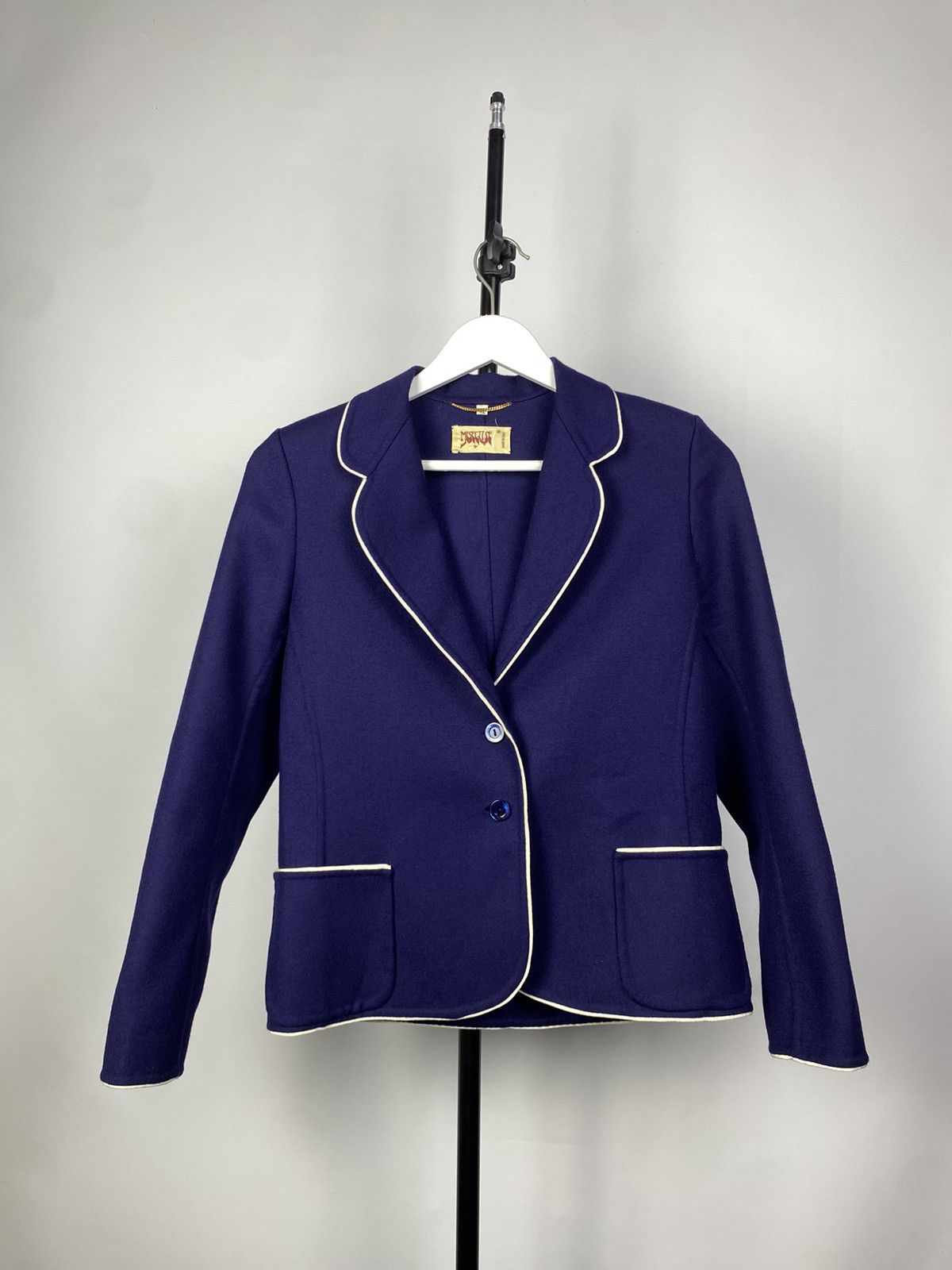 Vintage Vintage 70-80s WOOL suit blazer + skirt Size M / US 6-8 / IT 42-44 - 5 Thumbnail