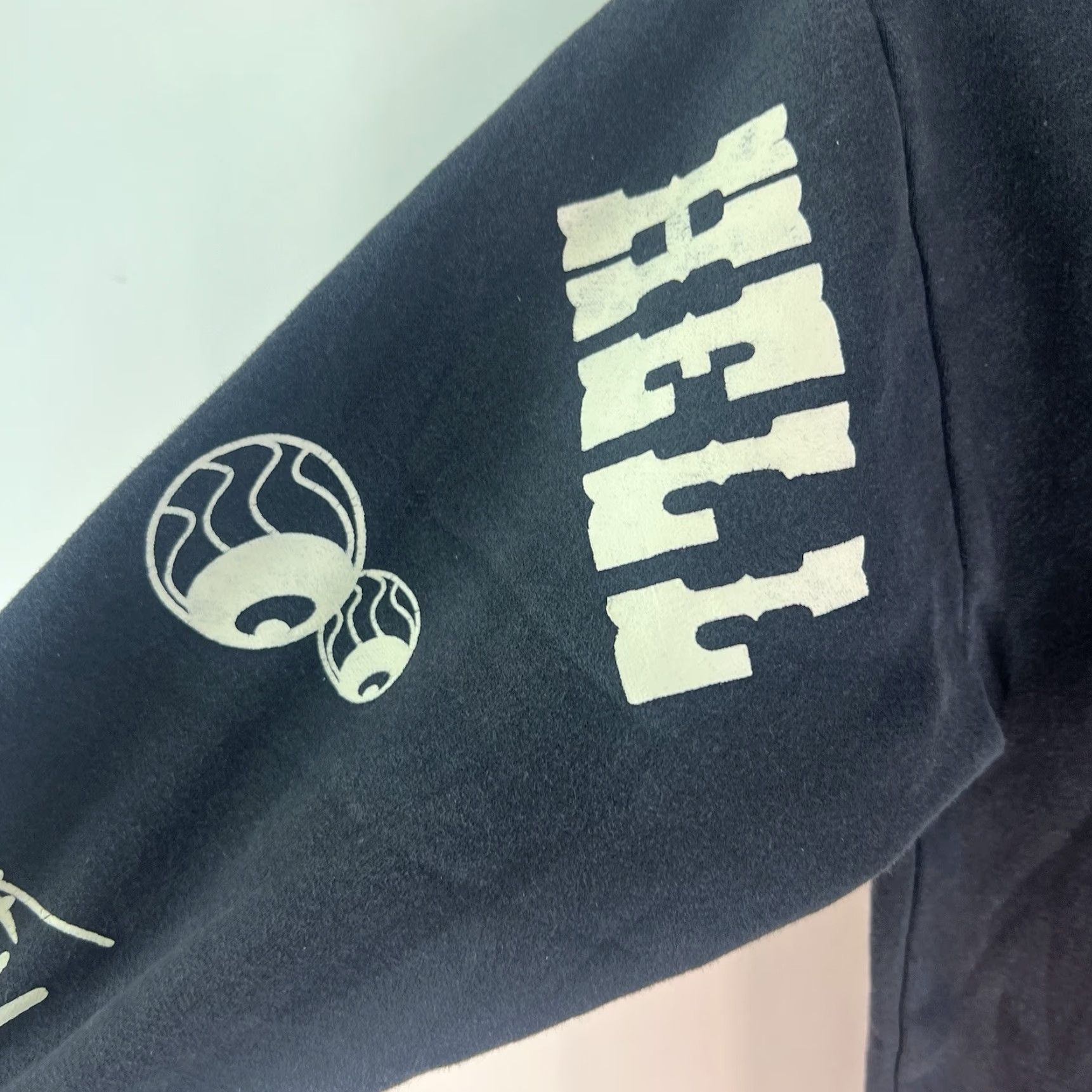 Scotch & Soda VINTAGE Scotch & Soda Gothic Satan Sweatshirt Women Size L Black Graphic 3/4 Sleeve Pullover Size L / US 10 / IT 46 - 4 Thumbnail