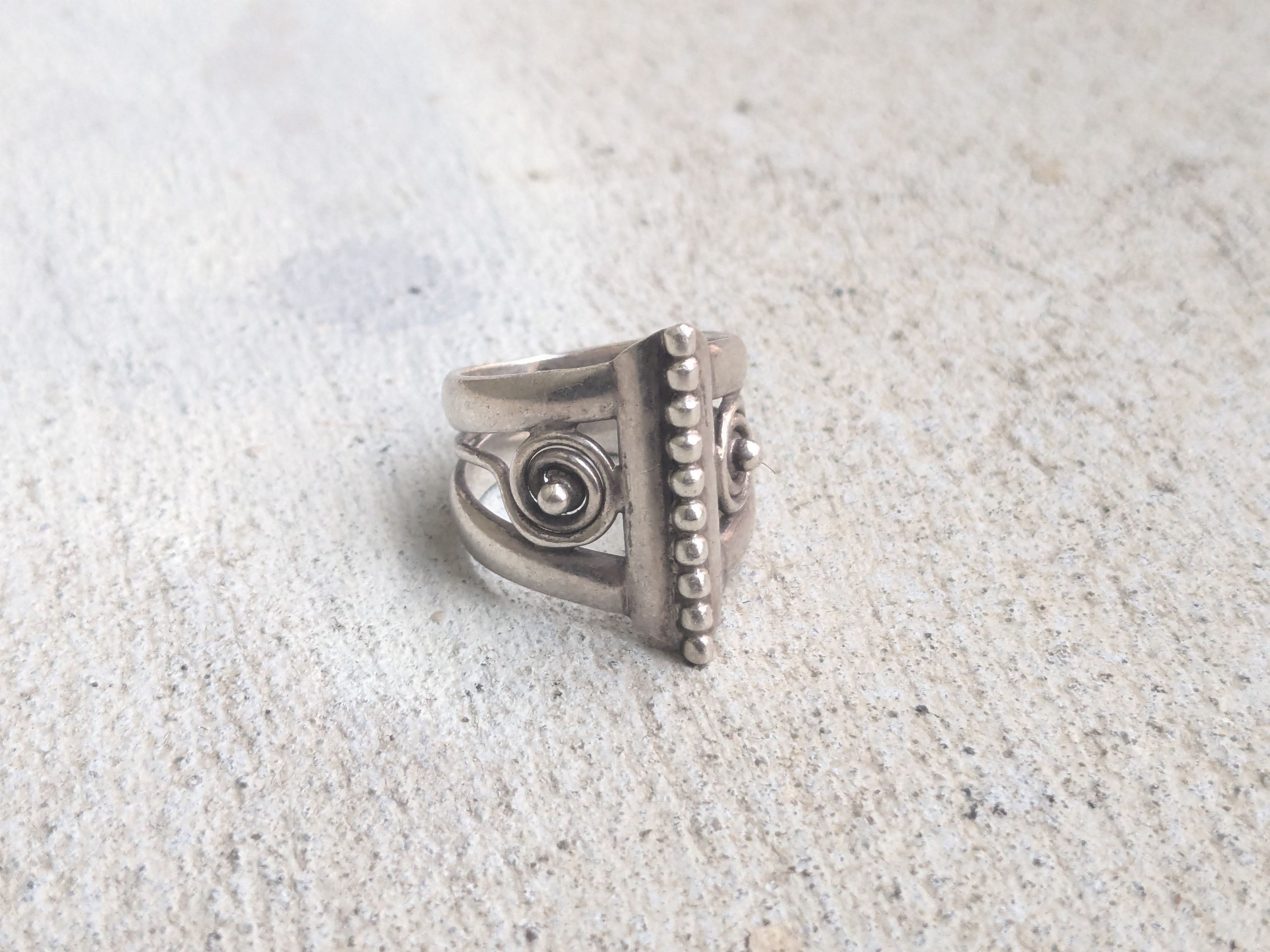Vintage Vintage Sterling Silver Ring 8.75 Abstract Modern Avant Size ONE SIZE - 2 Thumbnail