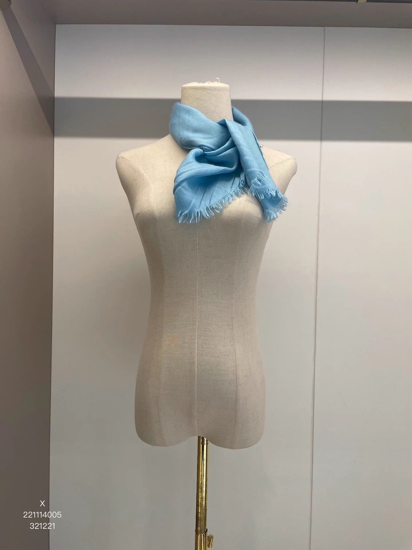 Loro Piana Loro Piana LP blue cashmere silk scarf 100×22 Size ONE SIZE - 1 Thumbnail