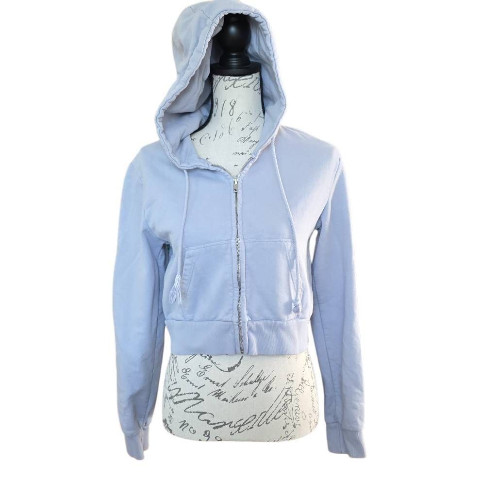 Brandy Melville John Galt Brandy Melville Women's Size Small Light Blue Crop Size S / US 4 / IT 40 - 1 Thumbnail
