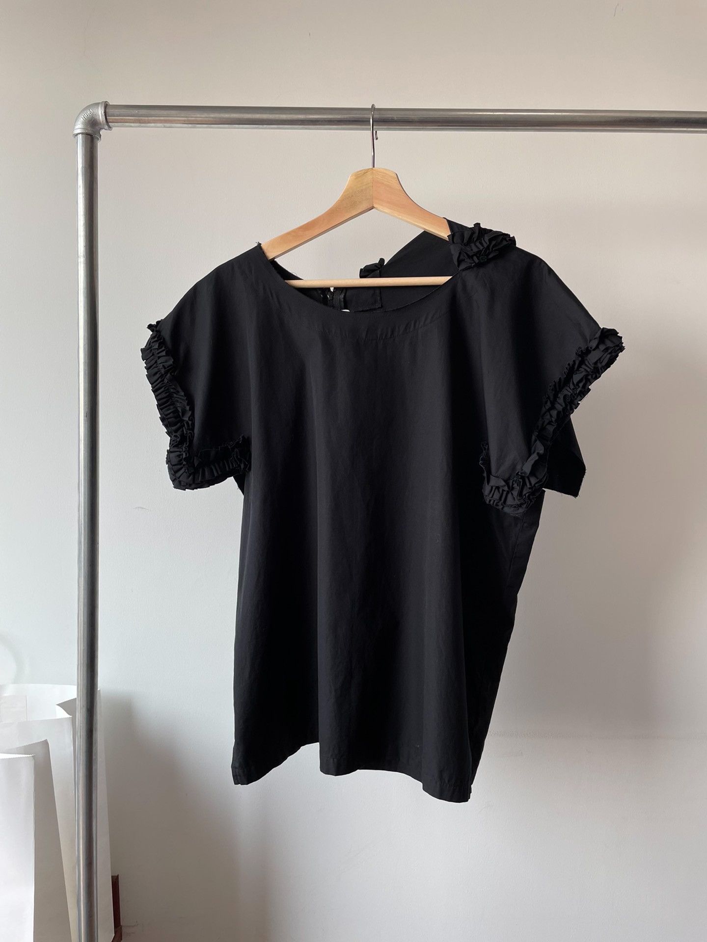 Comme des Garcons Comme des Garçons Black Lace Short-Sleeve Top Size M / US 6-8 / IT 42-44 - 1 Thumbnail