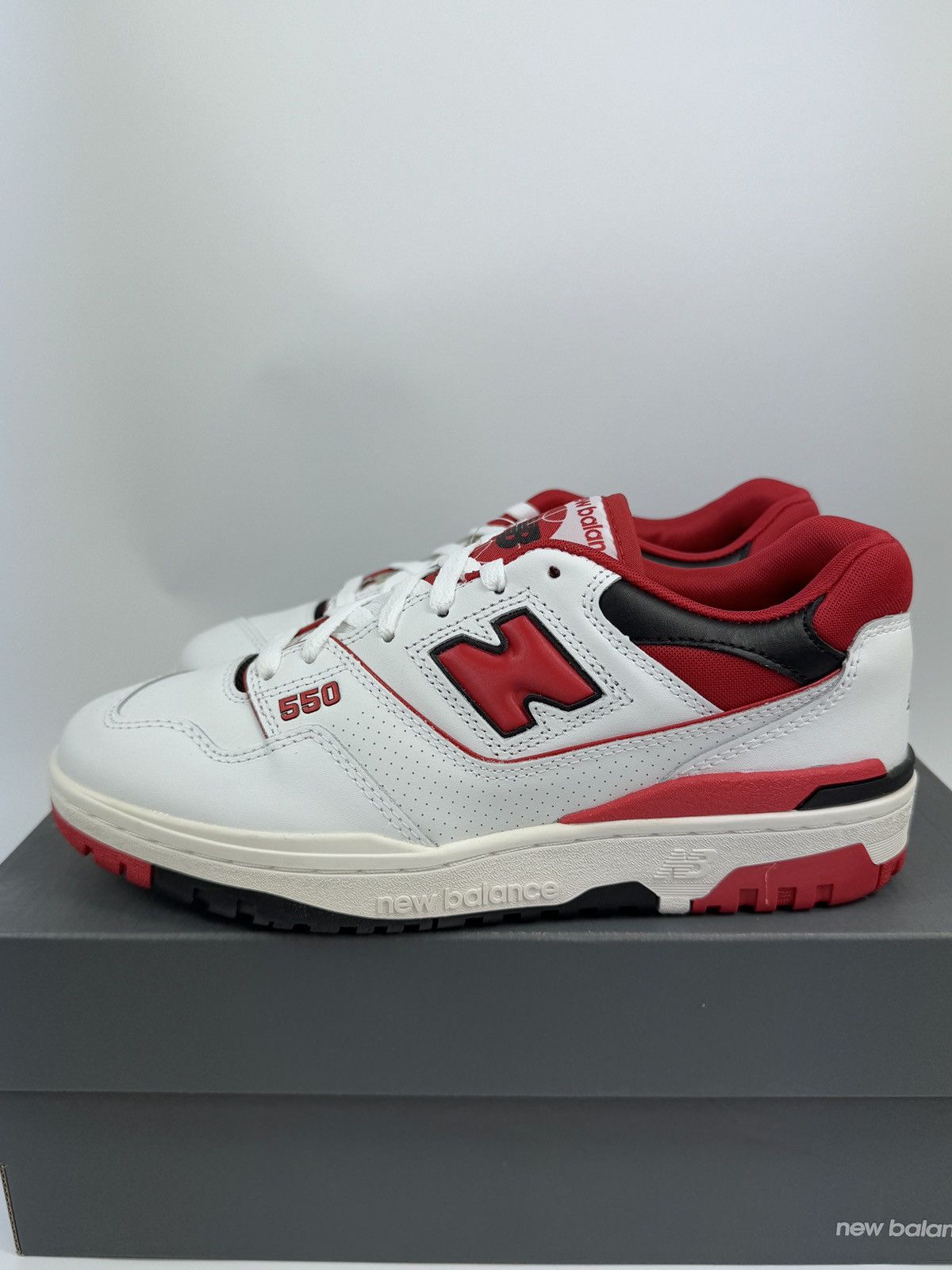 New Balance NEW BALANCE 550 SNEAKERS Size US 8 / EU 41 - 2 Thumbnail