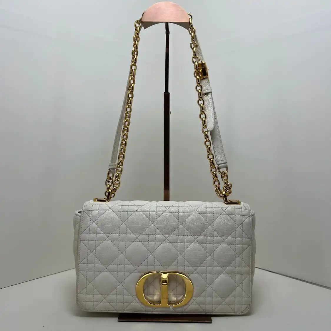 Dior DIOR Caro Medium white cowhide leather quilted flap bag chain bag shoulder Size ONE SIZE - 1 Thumbnail
