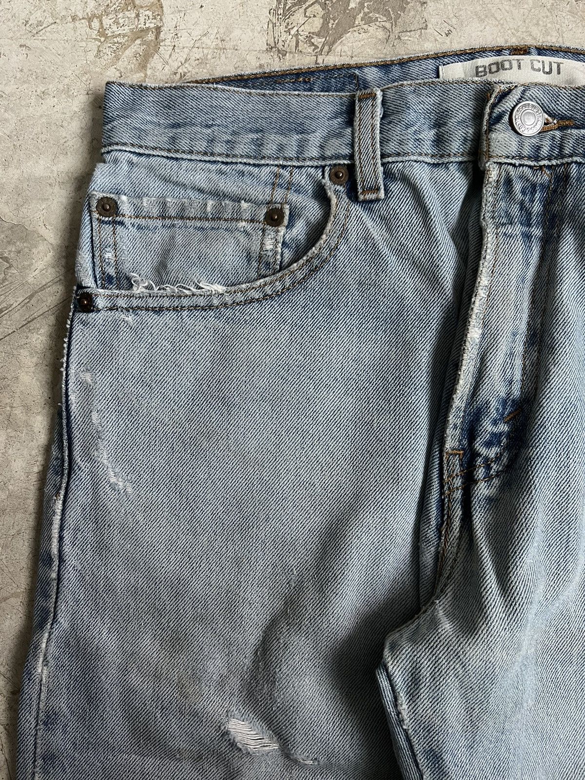 Levi's Thrashed Vintage Levi's 517 Bootcut Jeans Size US 32 / EU 48 - 3 Thumbnail