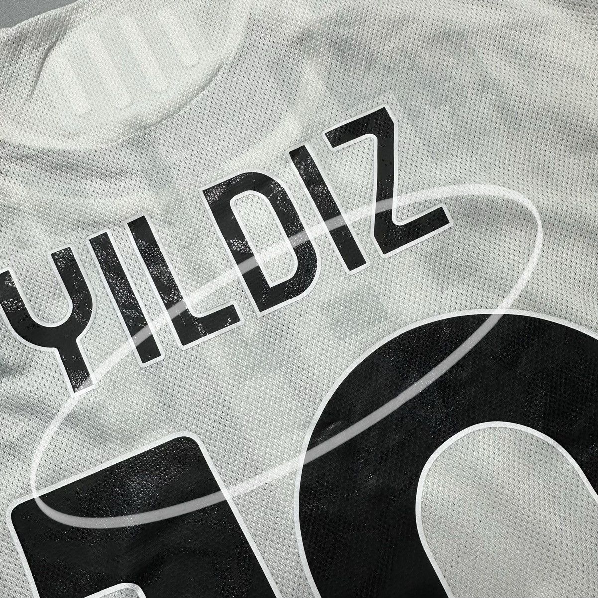 Adidas JUVENTUS ADIDAS 2025/2026 FOOTBALL HOME JERSEY #10 YILDIZ Size US S / EU 44-46 / 1 - 11 Thumbnail