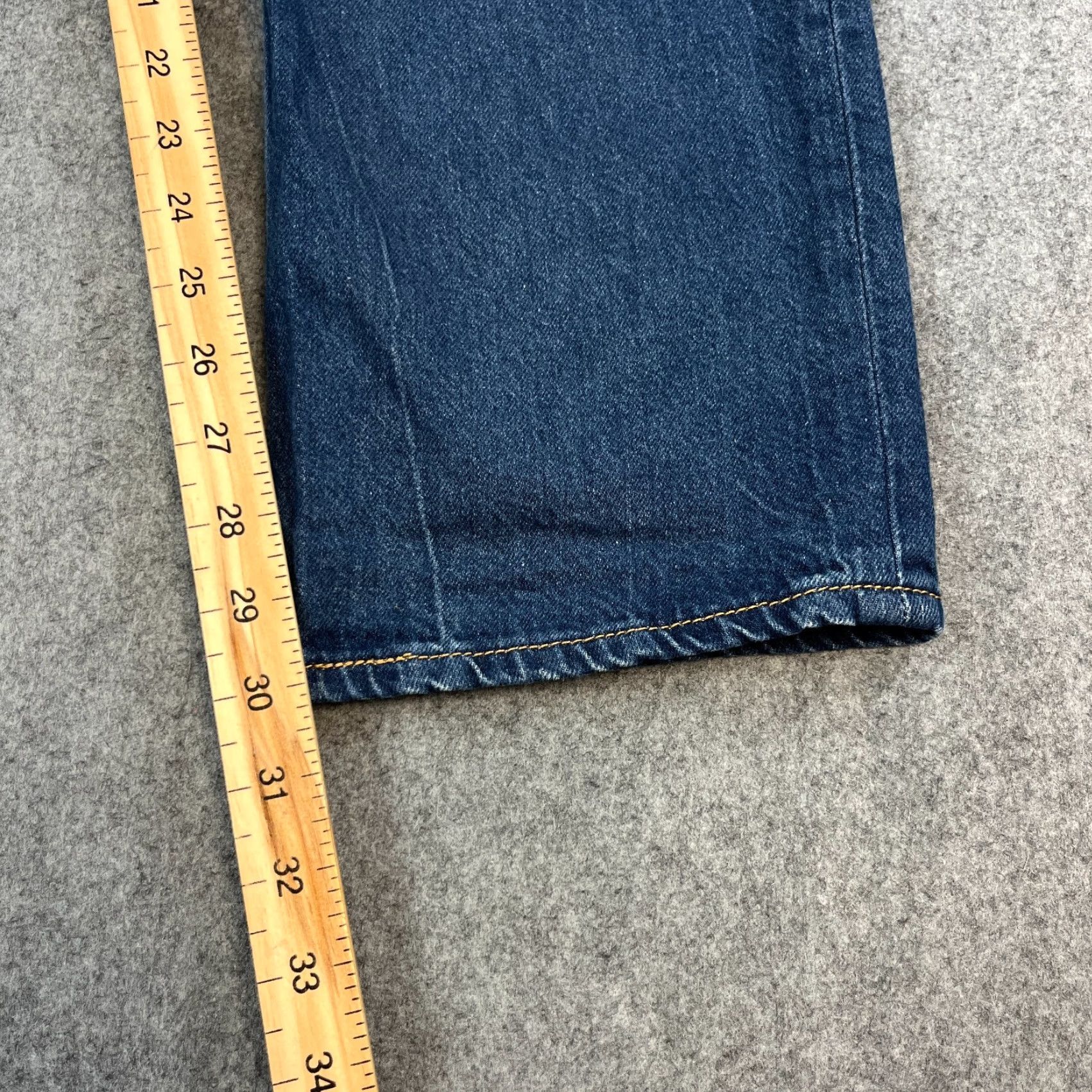 Levi's Levi's Womens Jeans 70s High Waist Straight 30 30 UK 10 Mid Wash Blue Premium Denim Jeans Womens Tight Straight Mens Womens Size 32" / US 10 / IT 46 - 4 Thumbnail