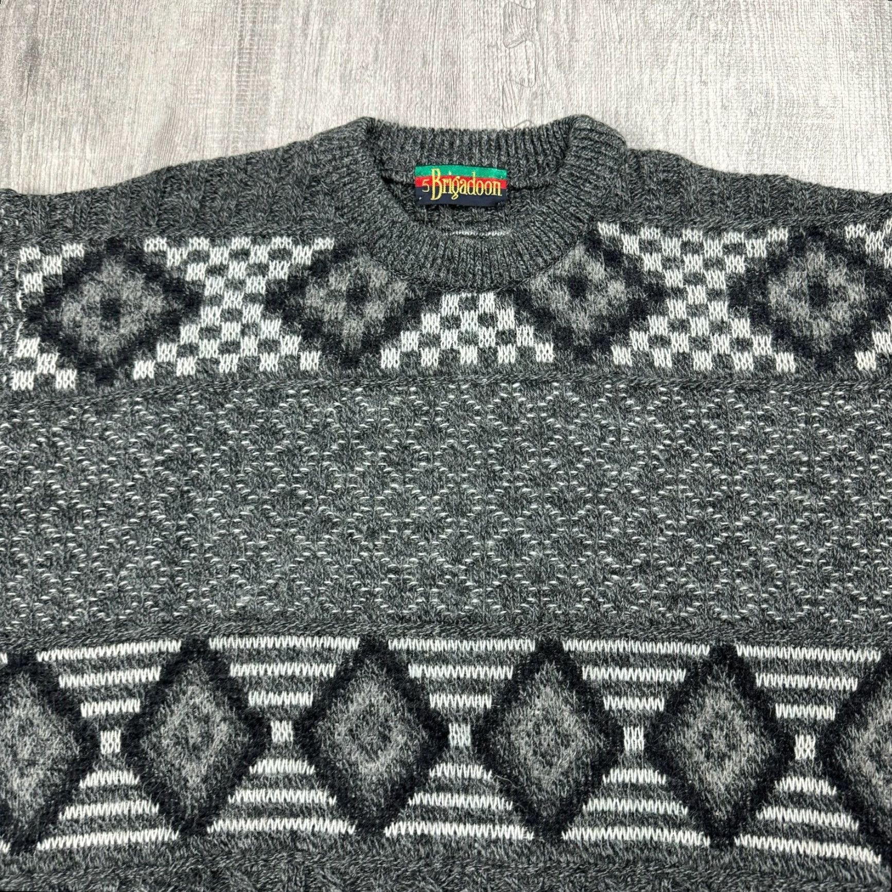 Vintage VINTAGE 90s BRIGADOON ABSTRACT GEOMETRIC PULLOVER SWEATER XL GRAY BLACK MENS Size XL / US 12-14 / IT 48-50 - 2 Thumbnail