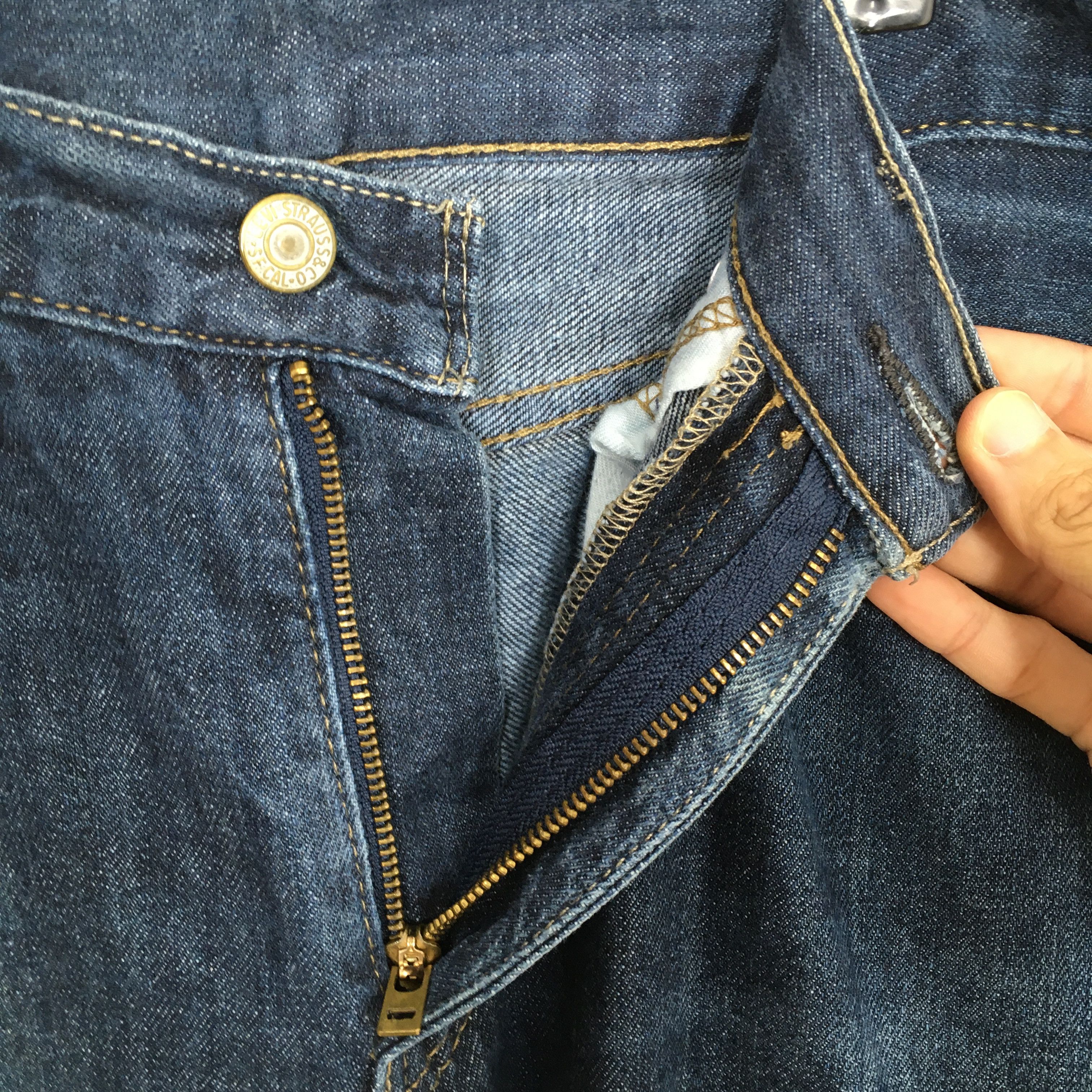 Levi's Size 34x30 Vintage Levi's 514 Straight Light Washed S211 Size US 34 / EU 50 - 8 Thumbnail