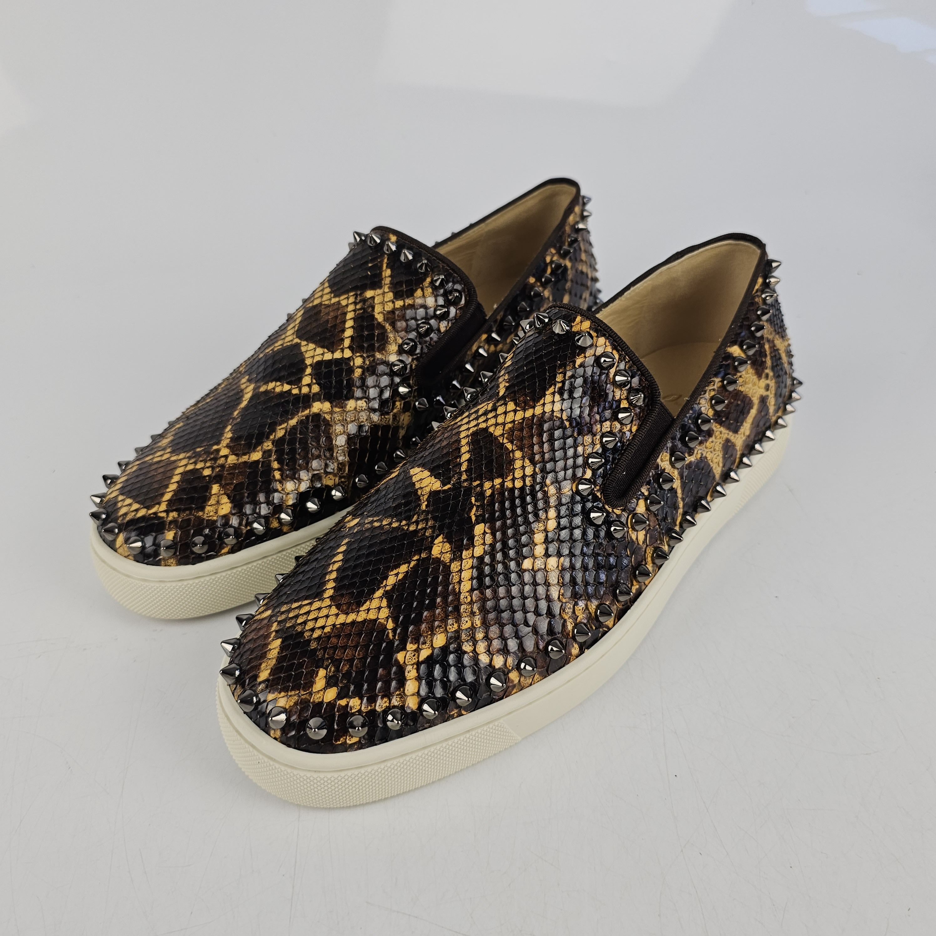 Christian Louboutin CHRISTIAN LOUBOUTIN PATENT PIK BOAT 