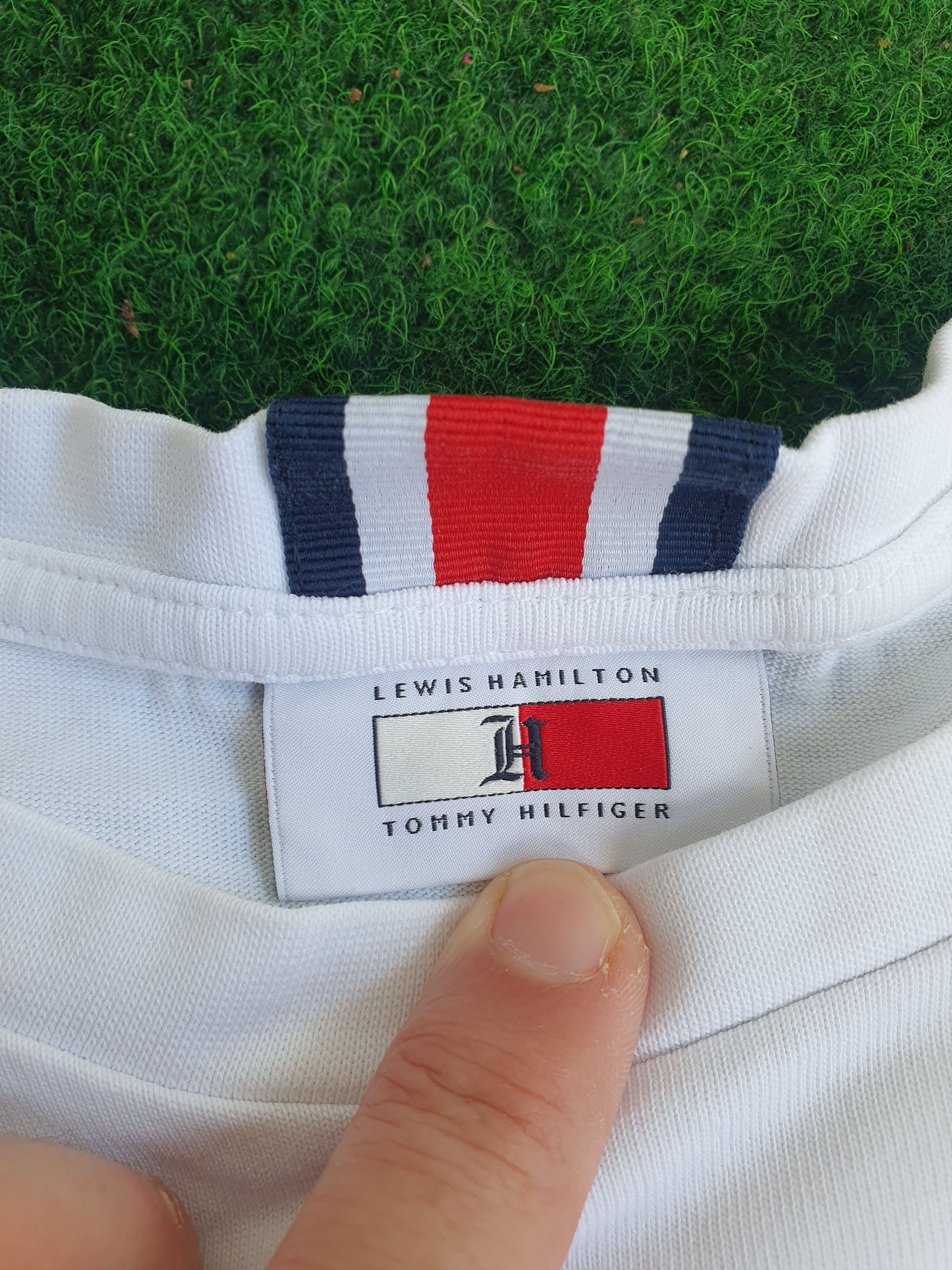 Tommy Hilfiger Tommy Hilfiger x Lewis Hamilton Big Flag t-shirt sz L Size US L / EU 52-54 / 3 - 3 Thumbnail