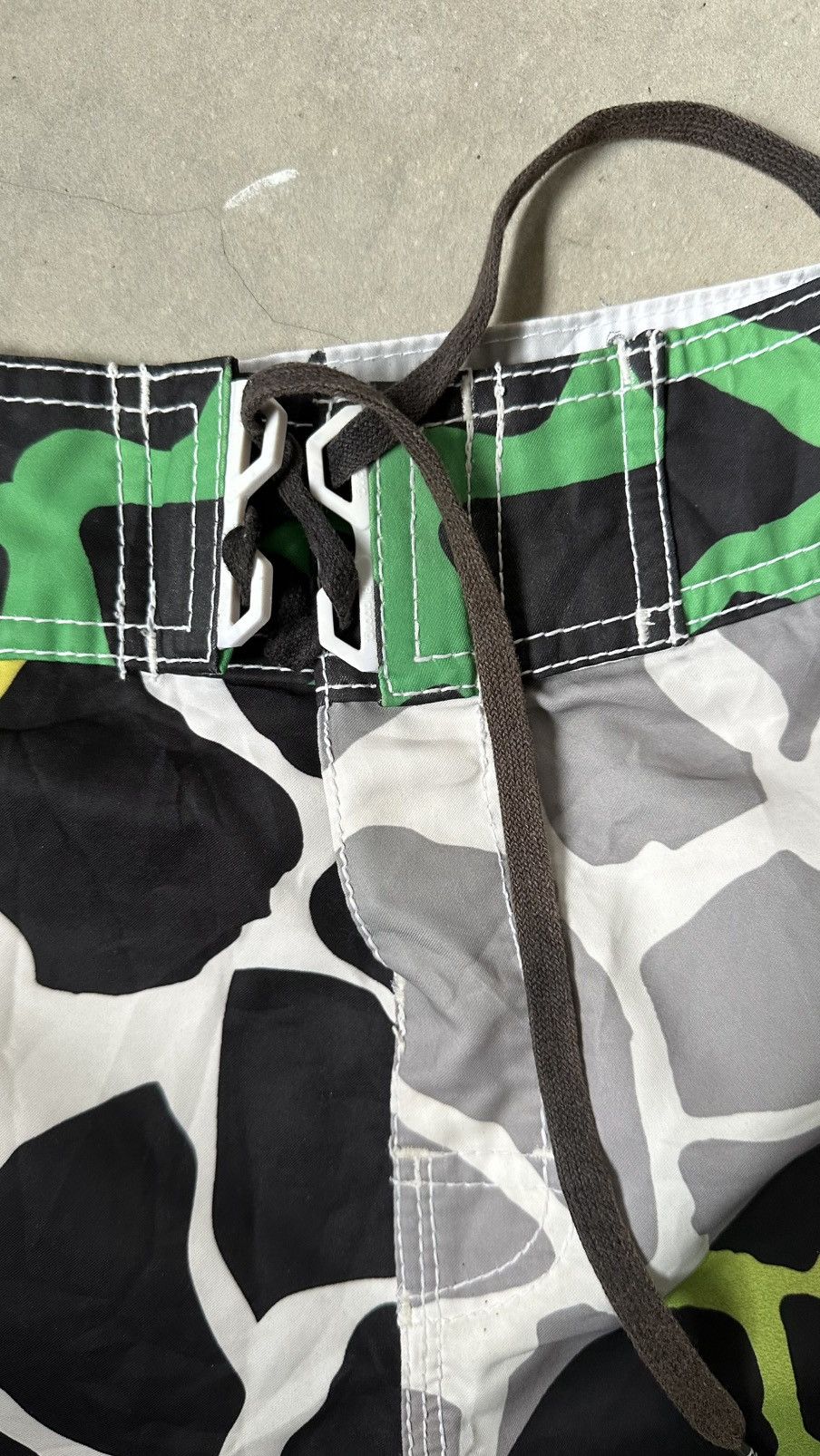 Billabong VINTAGE Y2K BILLABONG TAJ BURROW BOARDSHORT Size US 34 / EU 50 - 5 Thumbnail