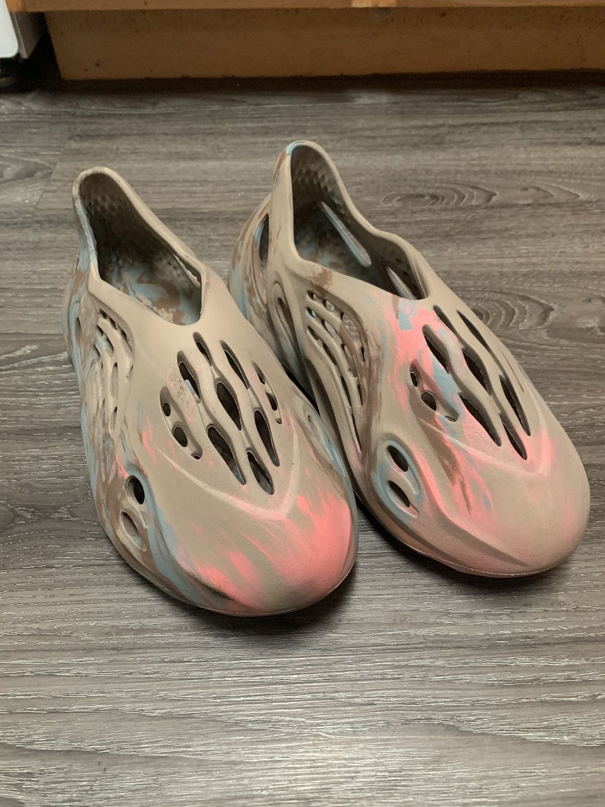 Adidas × Kanye West × Yeezy Yeezy Foam Runner MX Sand Grey Size US 10 / EU 43 - 3 Thumbnail