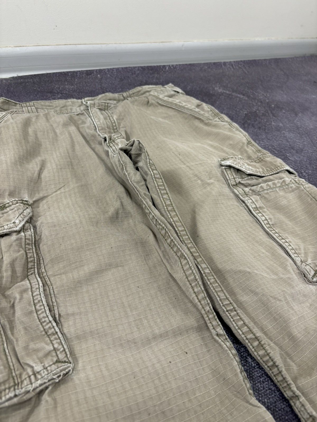 Carhartt Vintage Carhartt Y2K Relaxed Fit Utility Hype Cargo Pants Size US 33 - 17 Thumbnail