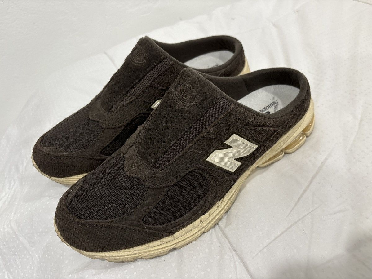 New Balance New balance 2002r mule Size US 9 / EU 42 - 2 Thumbnail