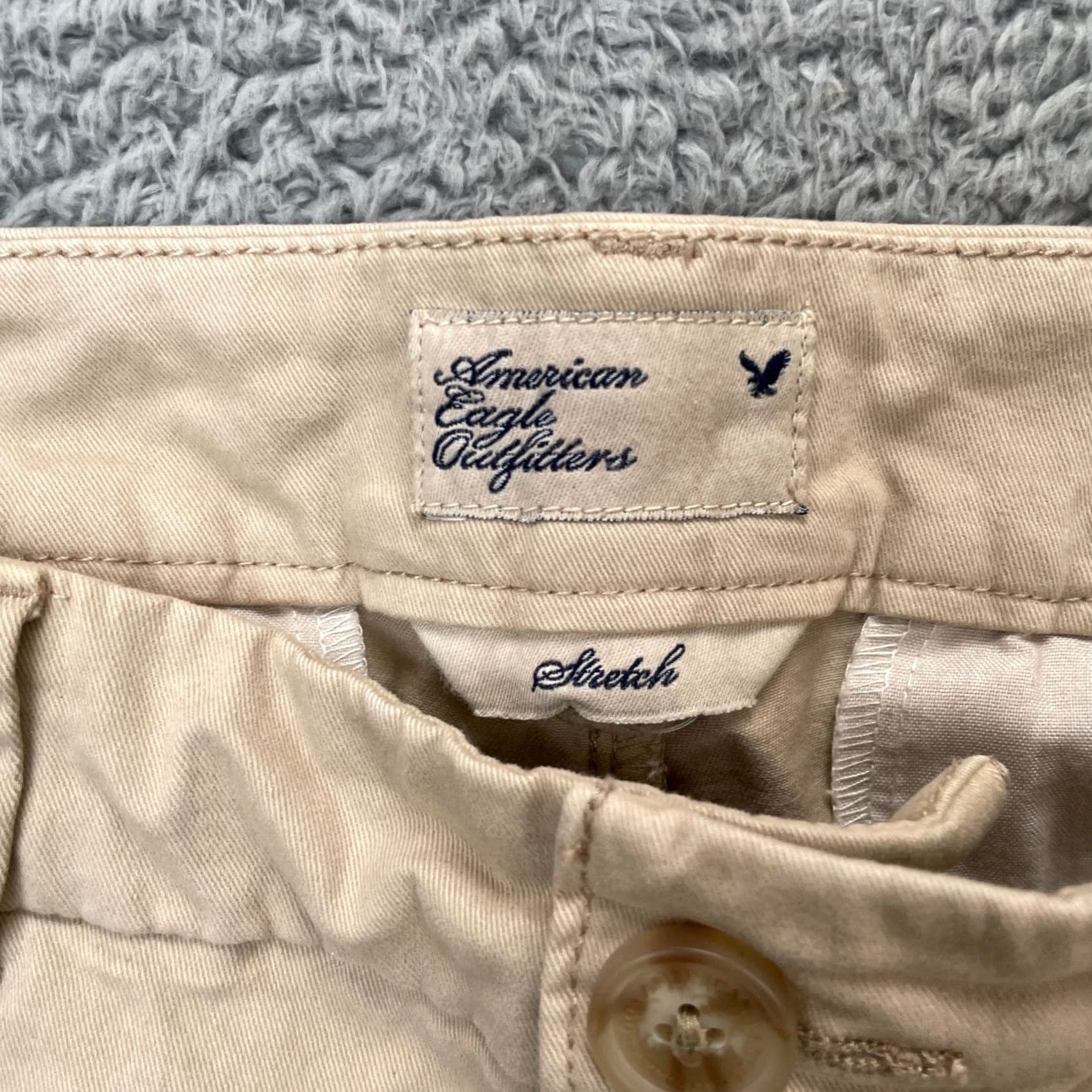 American Eagle Outfitters VINTAGE American Eagle Outfitters Shorts Womens 4 Beige Chino Cuffed Hem Cotton Stretch Size 27" / US 4 / IT 40 - 3 Thumbnail