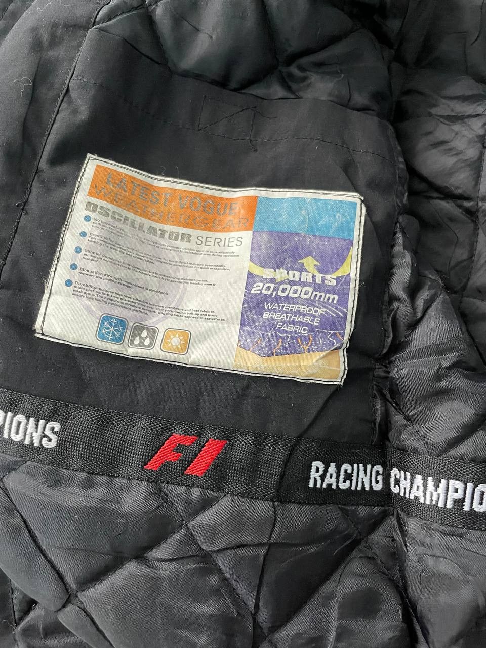 Ferrari × Marlboro × Vintage Vintage Ferrari Marlboro racing jacket Size US M / EU 48-50 / 2 - 9 Thumbnail