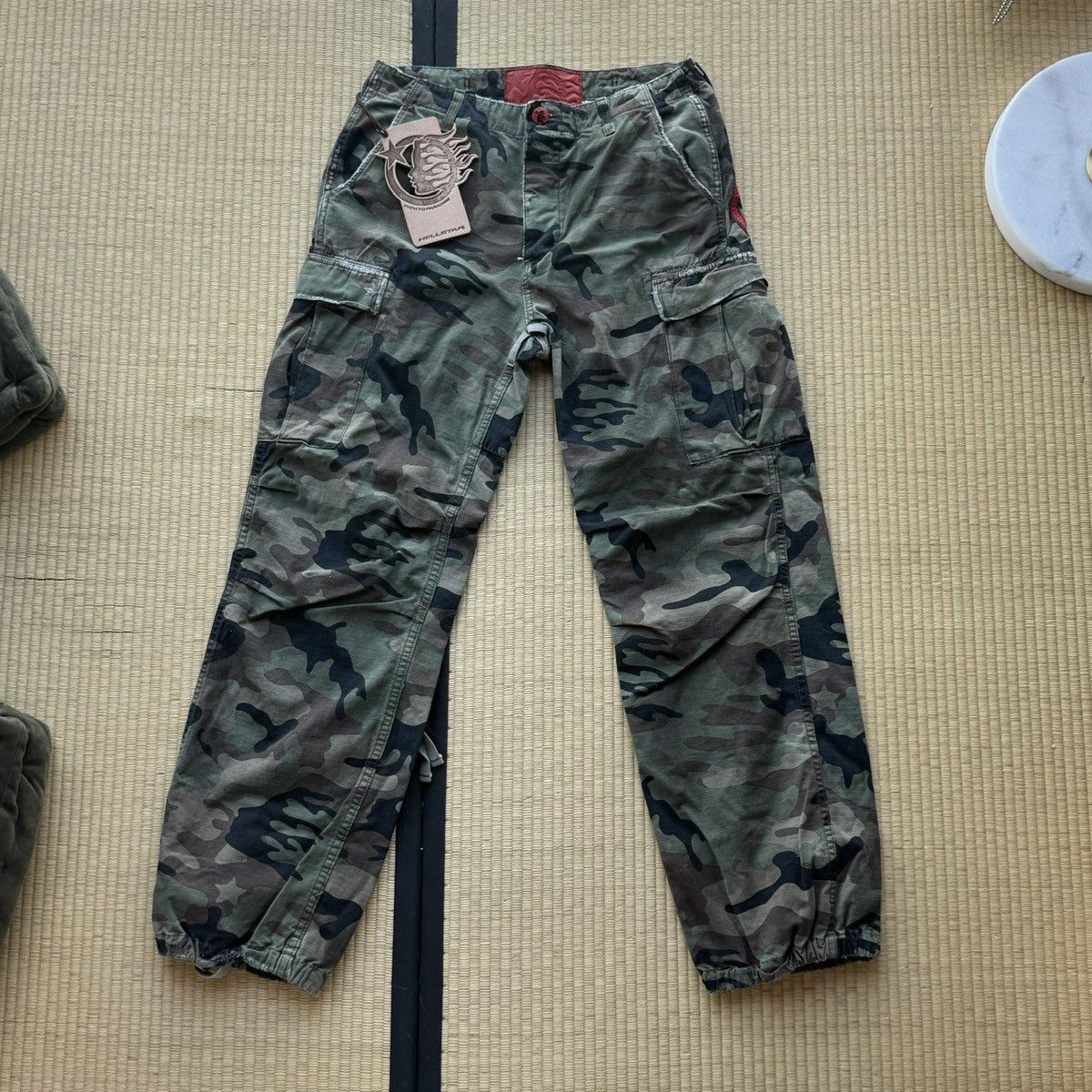 HELLSTAR Hellstar Cargo Pants in Camo Green Size US 32 / EU 48 - 1 Thumbnail