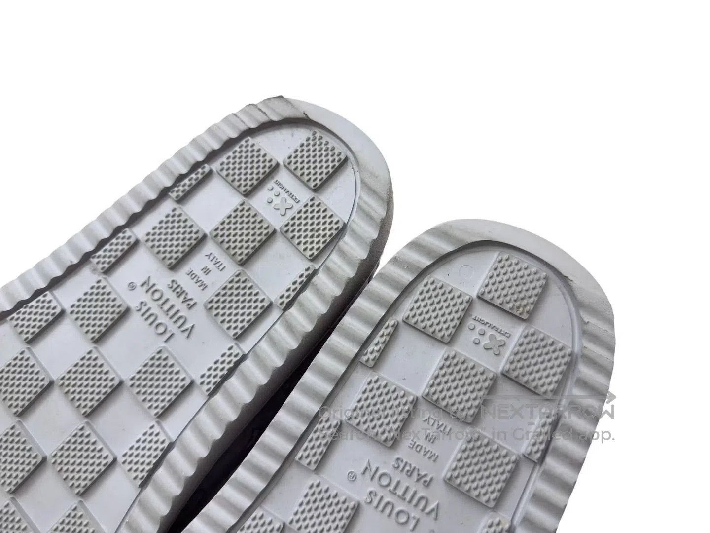 Louis Vuitton Louis Vuitton Blue Embossed Monogram Slippers. Size US 9 / EU 42 - 6 Thumbnail