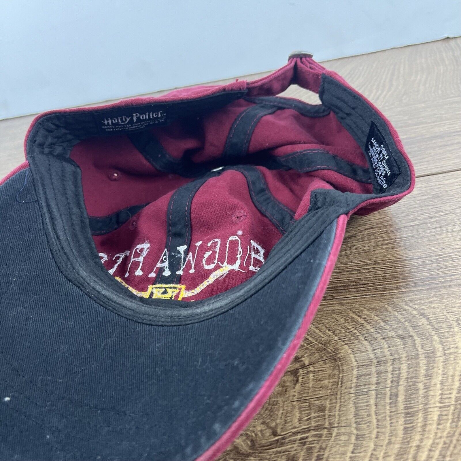 Other Harry Potter Hat Hogwarts Alumni Hat Red Adjustable Hat Red Size ONE SIZE - 15 Thumbnail