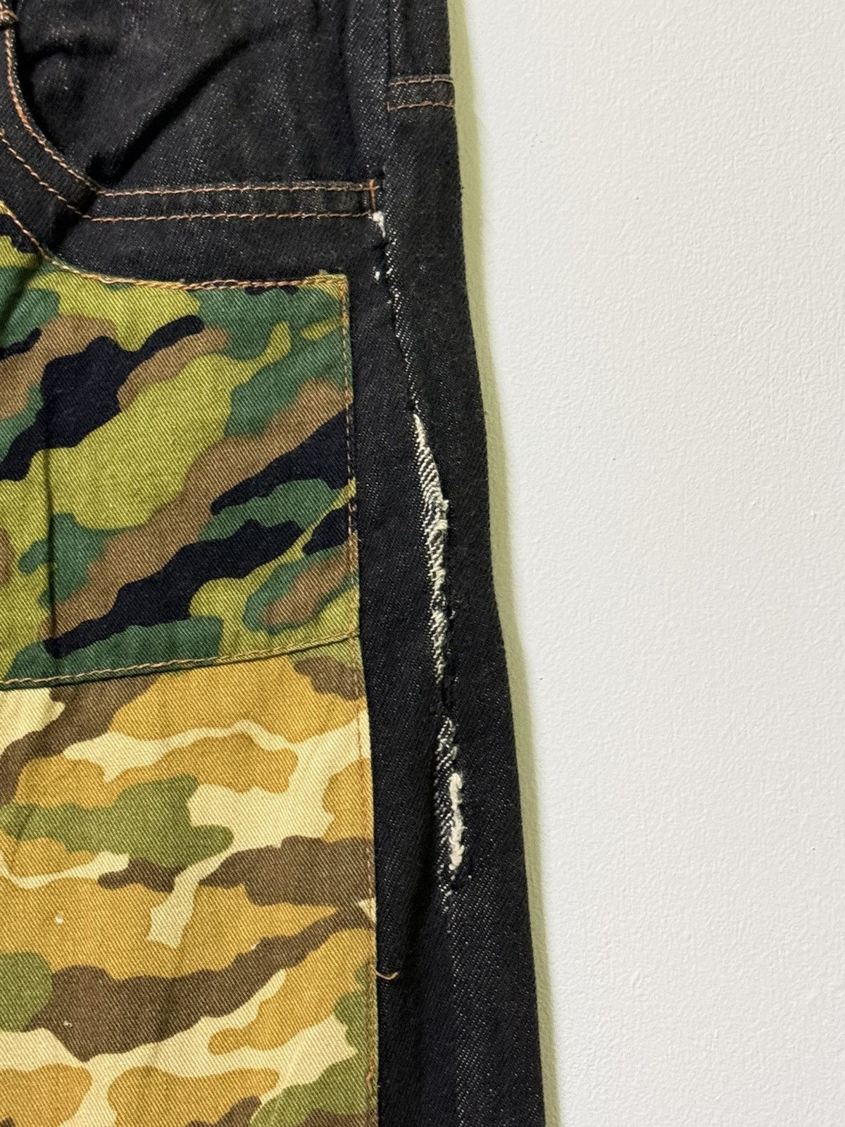 Japanese Brand Flare Double Knee Camouflage Custom Distressed Denim Size US 27 - 8 Thumbnail