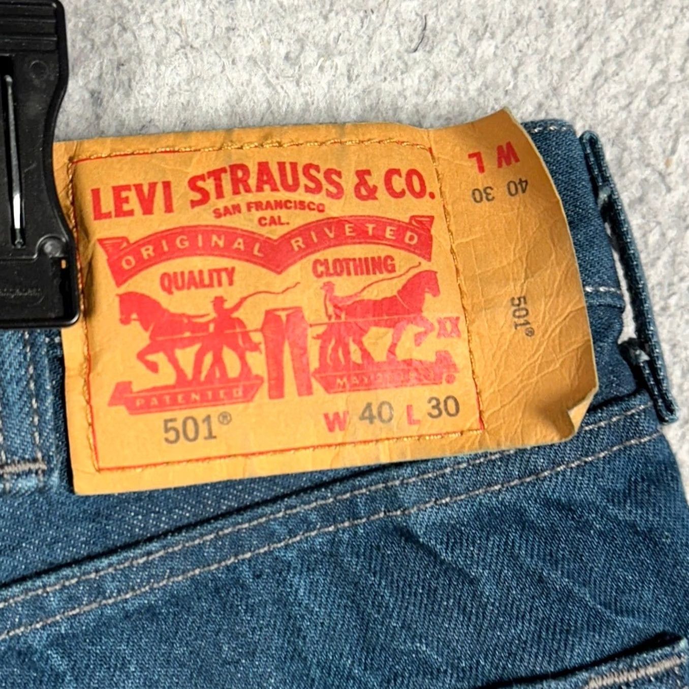 Levi's Levis 501 Jeans Mens 40X30 Blue Original Fit Straight Leg White Oak Cone Denim Size US 40 / EU 56 - 4 Thumbnail