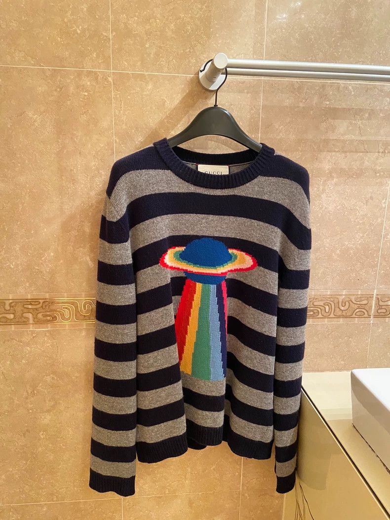 Gucci Rainbow flying saucer gray blue striped sweater 2502-