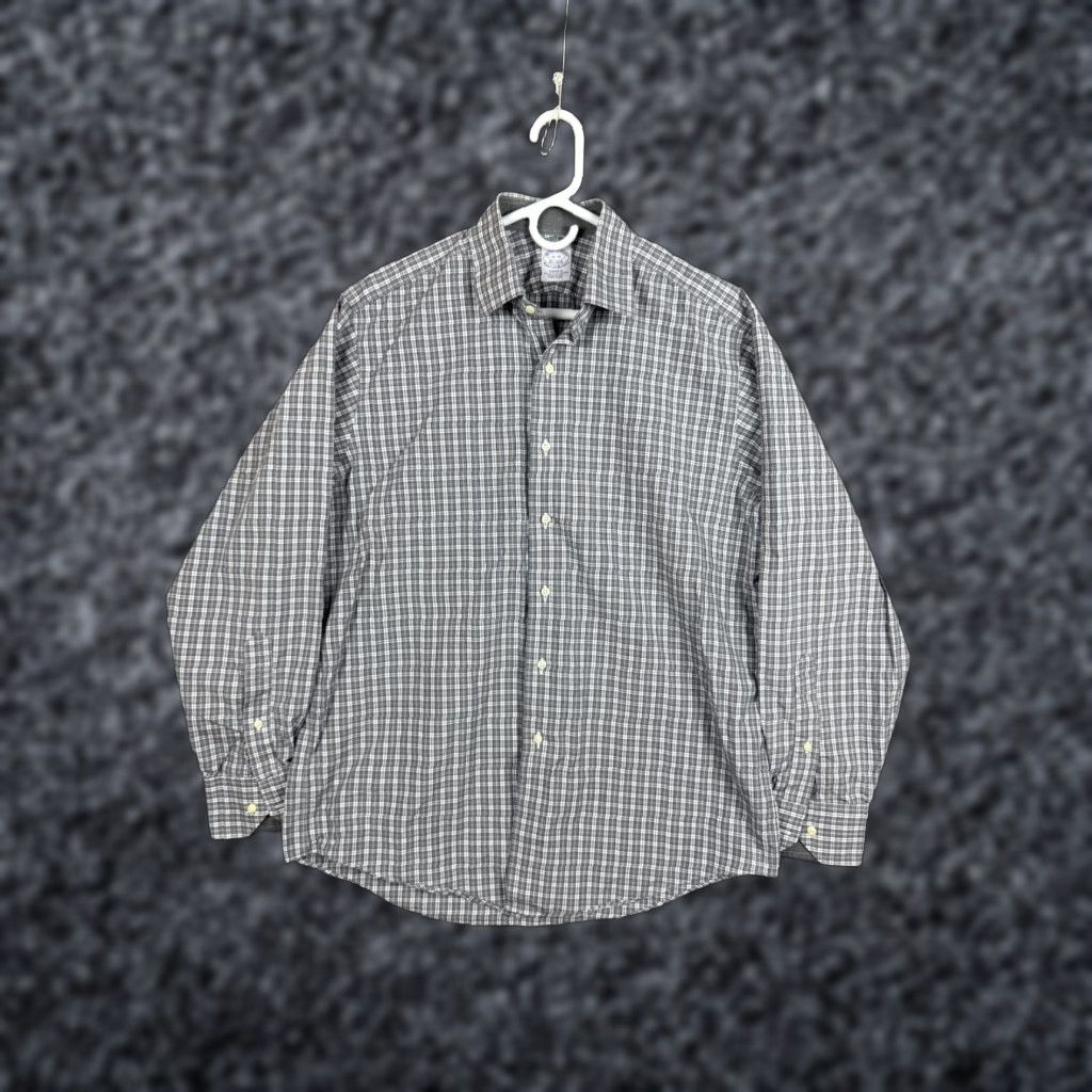 Brooks Brothers VINTAGE Brooks Brothers Shirt Men 16-35 Gray Plaid Button Up Woven USA Dress Shirt Collared Spread Long Sleeve 100% Egyptian Cotton Regular Size US L / EU 52-54 / 3 - 1 Thumbnail