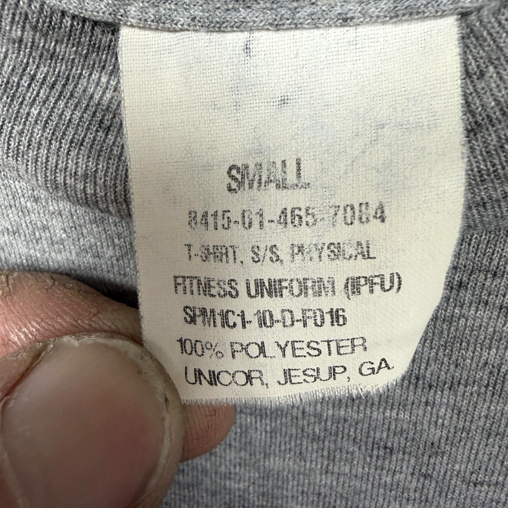 Vintage US Army Shirt Mens Small Gray Graphic Print Crew Neck Short Sleeve T-Shirt Military Training uniforms Size US S / EU 44-46 / 1 - 4 Thumbnail