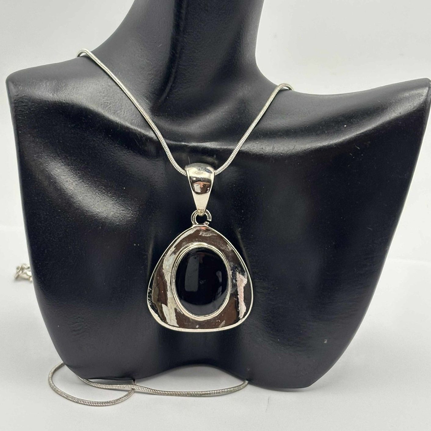Other Silver & Black Stone Necklace Size ONE SIZE - 1 Thumbnail
