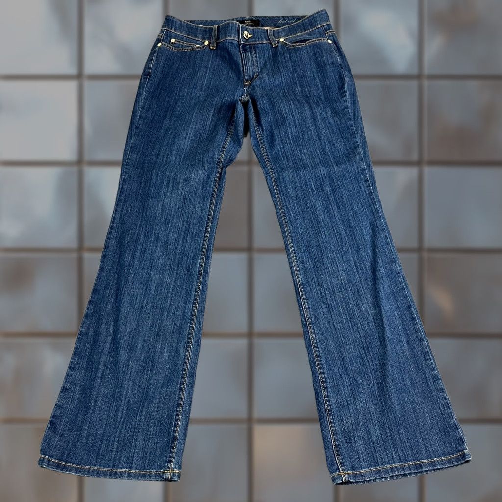 Hugo Boss HUGO BOSS Jeans Bootcut Womens 30 32 Blue Rinse Logo Stretch Easy Care Pockets Low Rise Denim Size 32" / US 10 / IT 46 - 1 Thumbnail