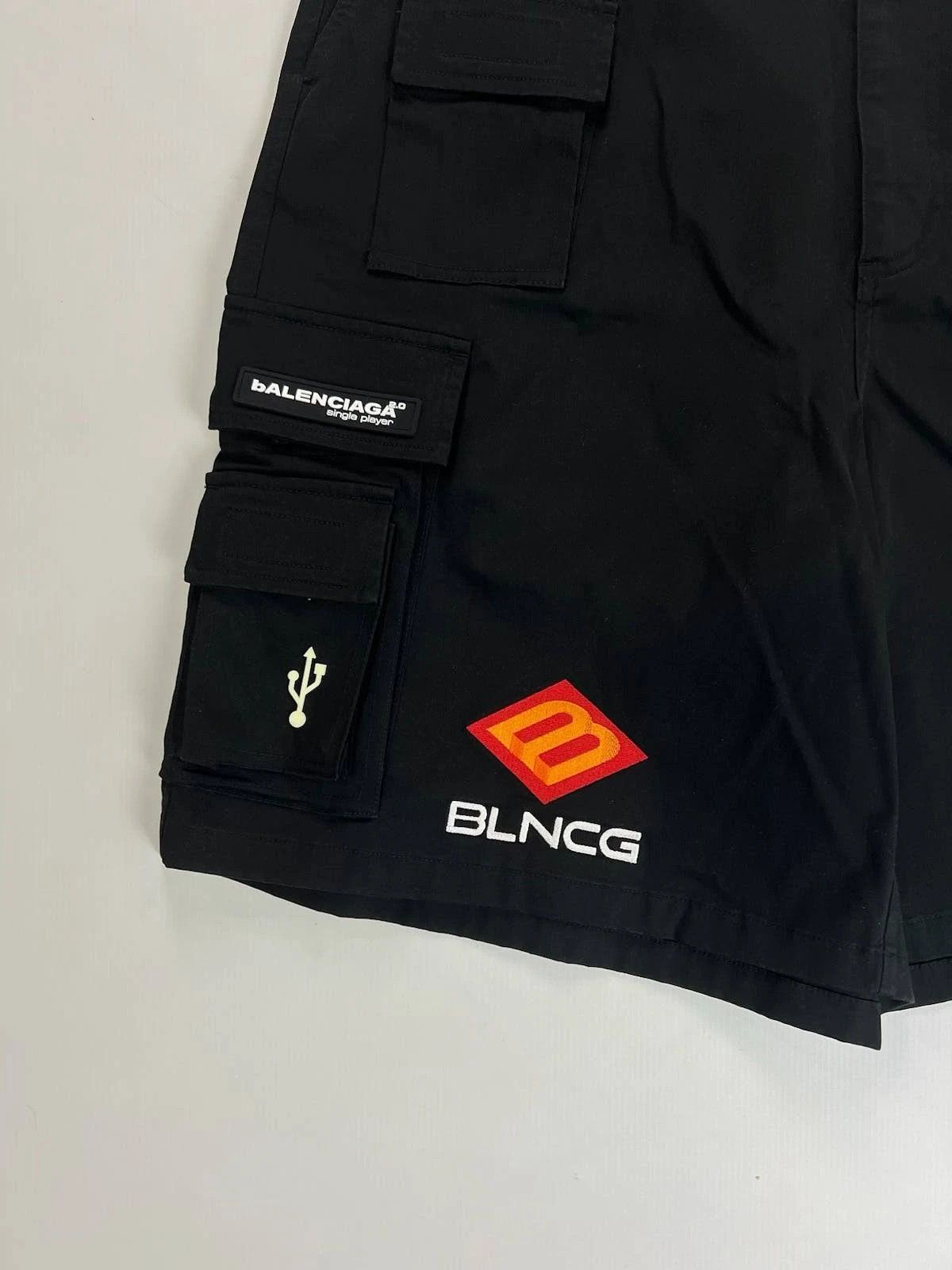 Balenciaga o1in1g1024 Gamer Shorts in Black Size US 34 / EU 50 - 4 Thumbnail
