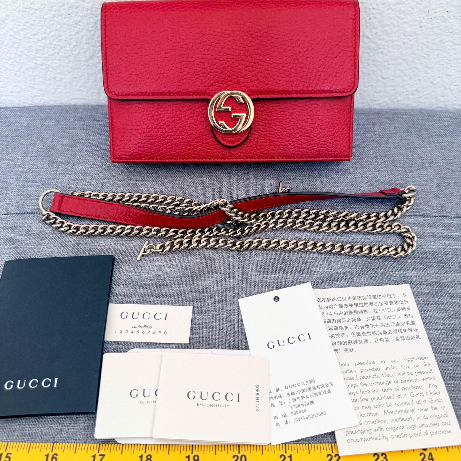 Gucci Gucci Red Leather Interlocking G Chain Bag Size ONE SIZE - 2 Thumbnail