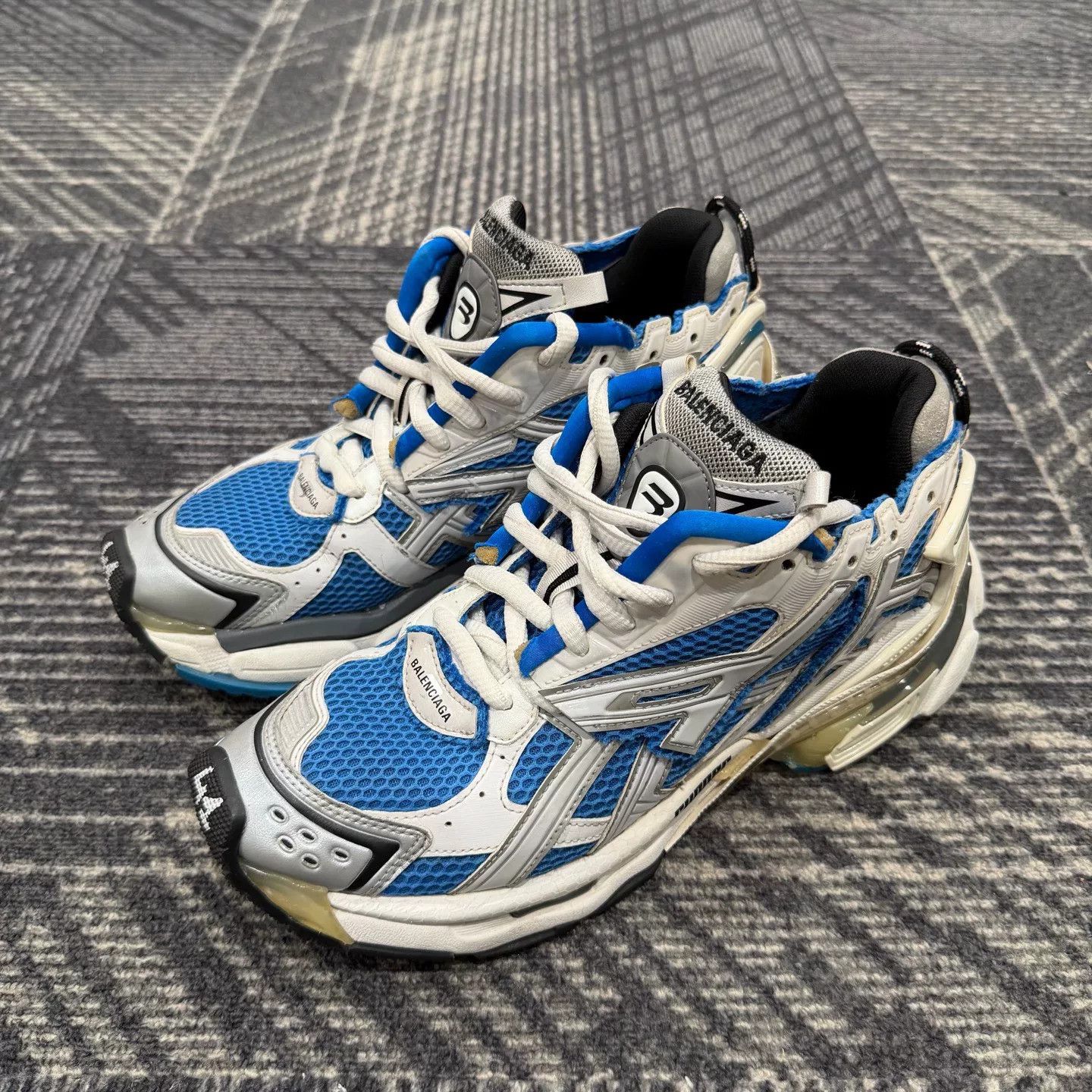 Balenciaga Balenciaga Runner Low Sneakers Size 41 Size US 8 / EU 41 - 1 Thumbnail