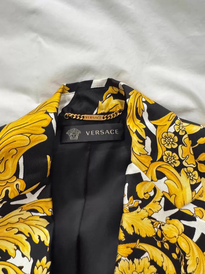 Versace Versace Baroque style blazer Size L / US 10 / IT 46 - 2 Thumbnail