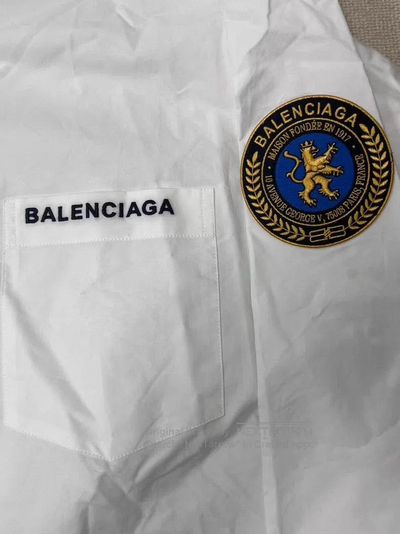Balenciaga Balenciaga size 41 Solid Color Logo Loose Long Sleeve Shir Size US M / EU 48-50 / 2 - 3 Thumbnail