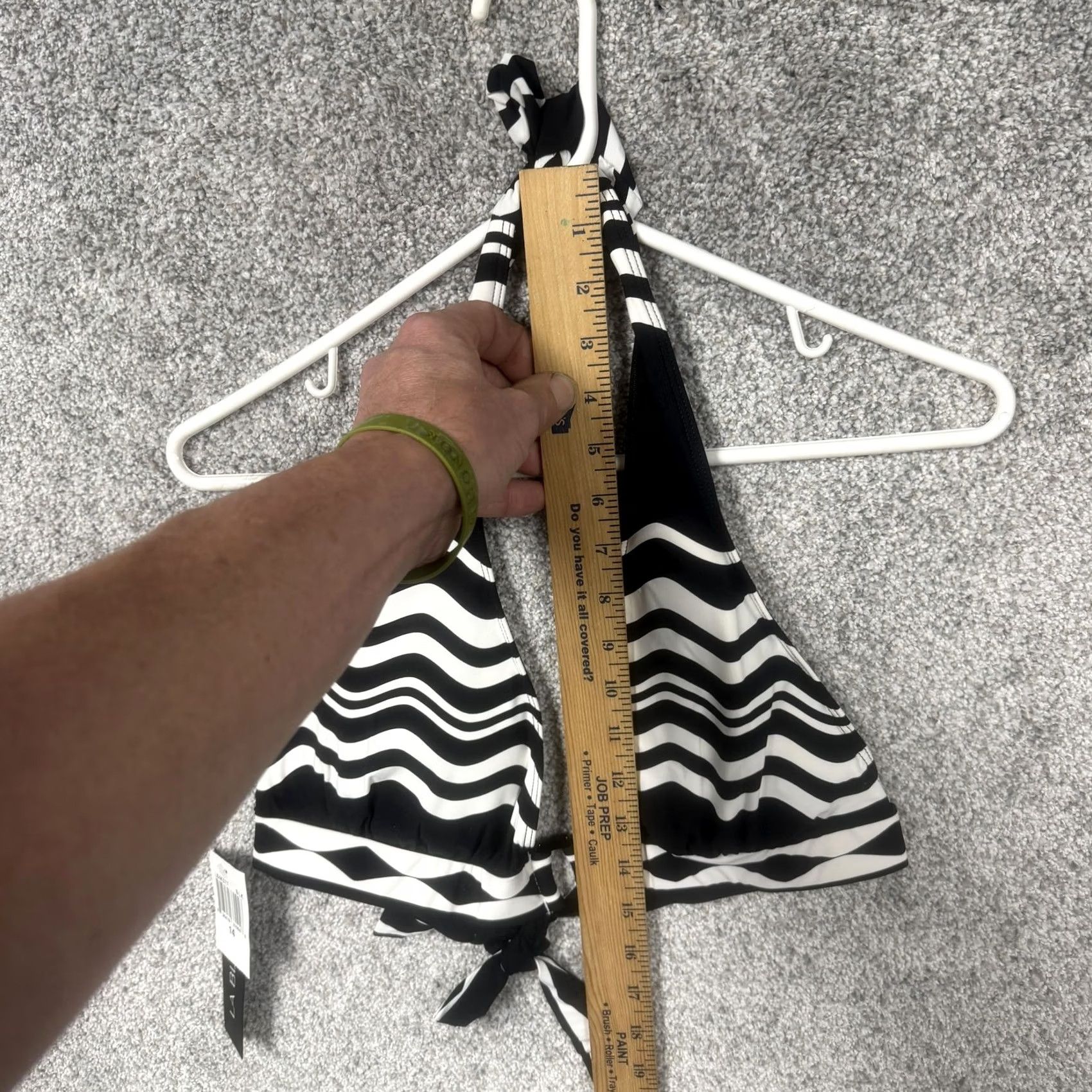 Vintage La Blanca Bikini Top 14 Black White Stripe Halter Triangle Padded Lined Stretch Swim Top Womens Size XL / US 12-14 / IT 48-50 - 4 Thumbnail