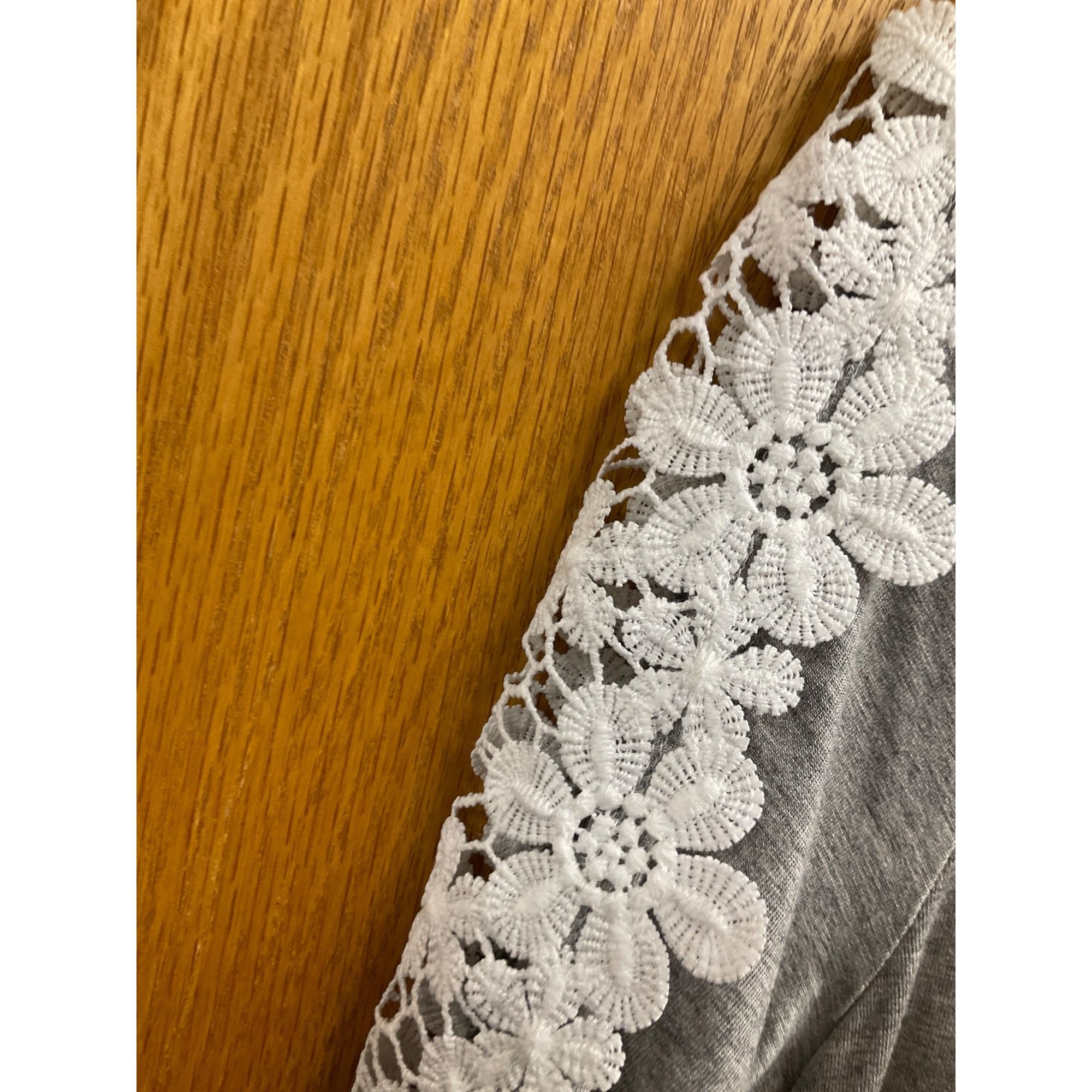 Other Women's Gray Short Sleeve Top With Crochet White Floral Lace Size M / US 6-8 / IT 42-44 - 3 Thumbnail