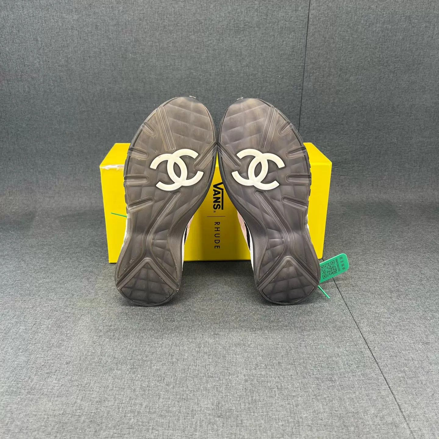 Chanel Chanel Pink Low-Top Sneakers Worn 2-3 Times Color Diff Size US 6.5 / IT 36.5 - 8 Thumbnail
