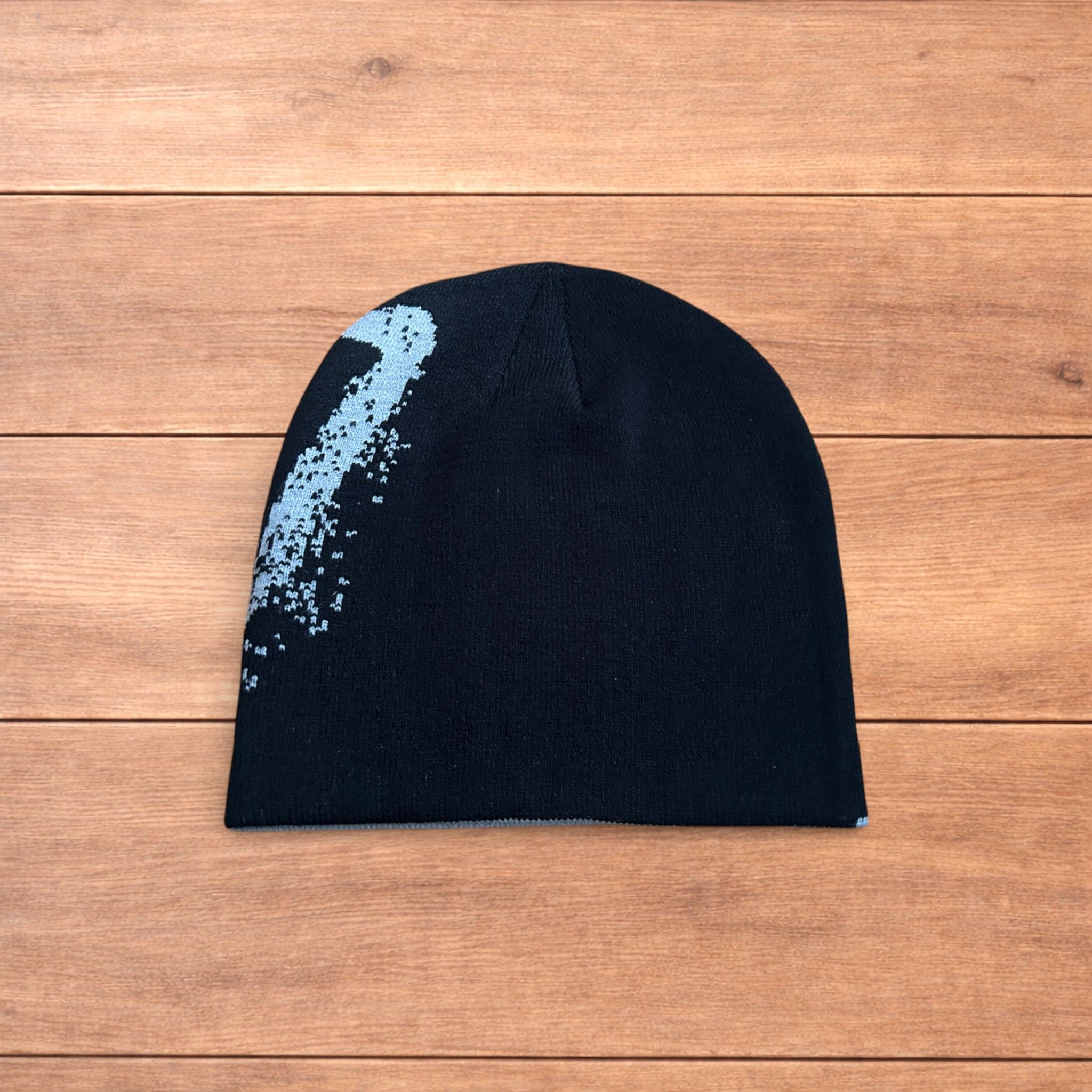 Japanese Brand Japanese vintage style beanie in black with graphic design. Size ONE SIZE - 2 Thumbnail