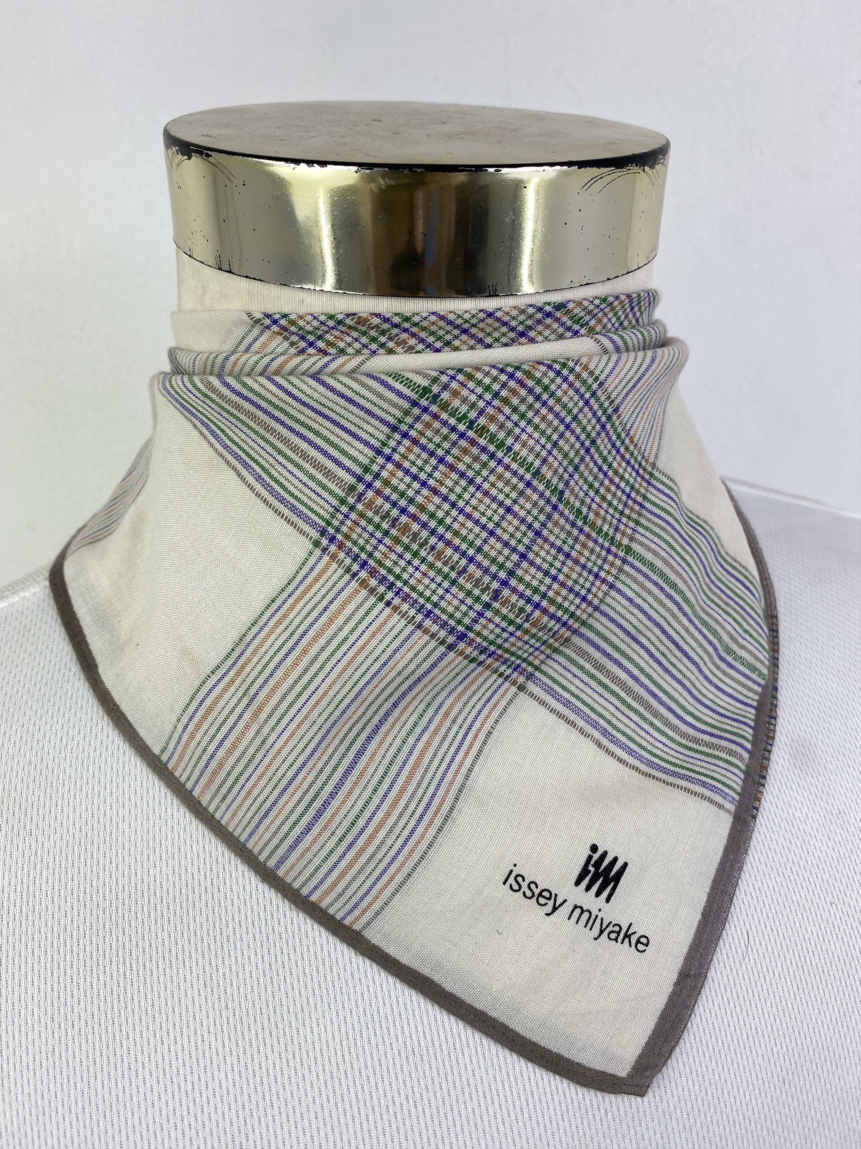 Issey Miyake Issey Miyake Handkerchief / Neckerchief HKC0982 Size ONE SIZE - 2 Thumbnail