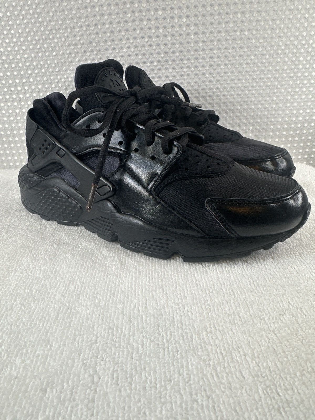 Nike Nike Air Huarache Run Triple Black Ladies Shoes Size US 9 / EU 42 - 1 Thumbnail