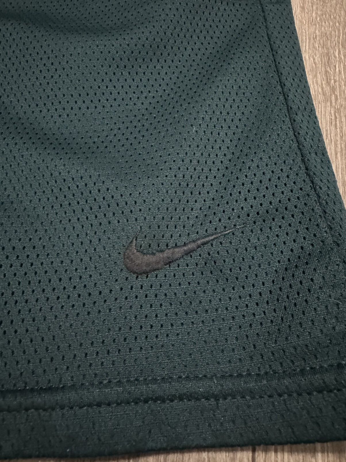Nike Vintage Nike dark green shorts Size US 39 - 2 Thumbnail