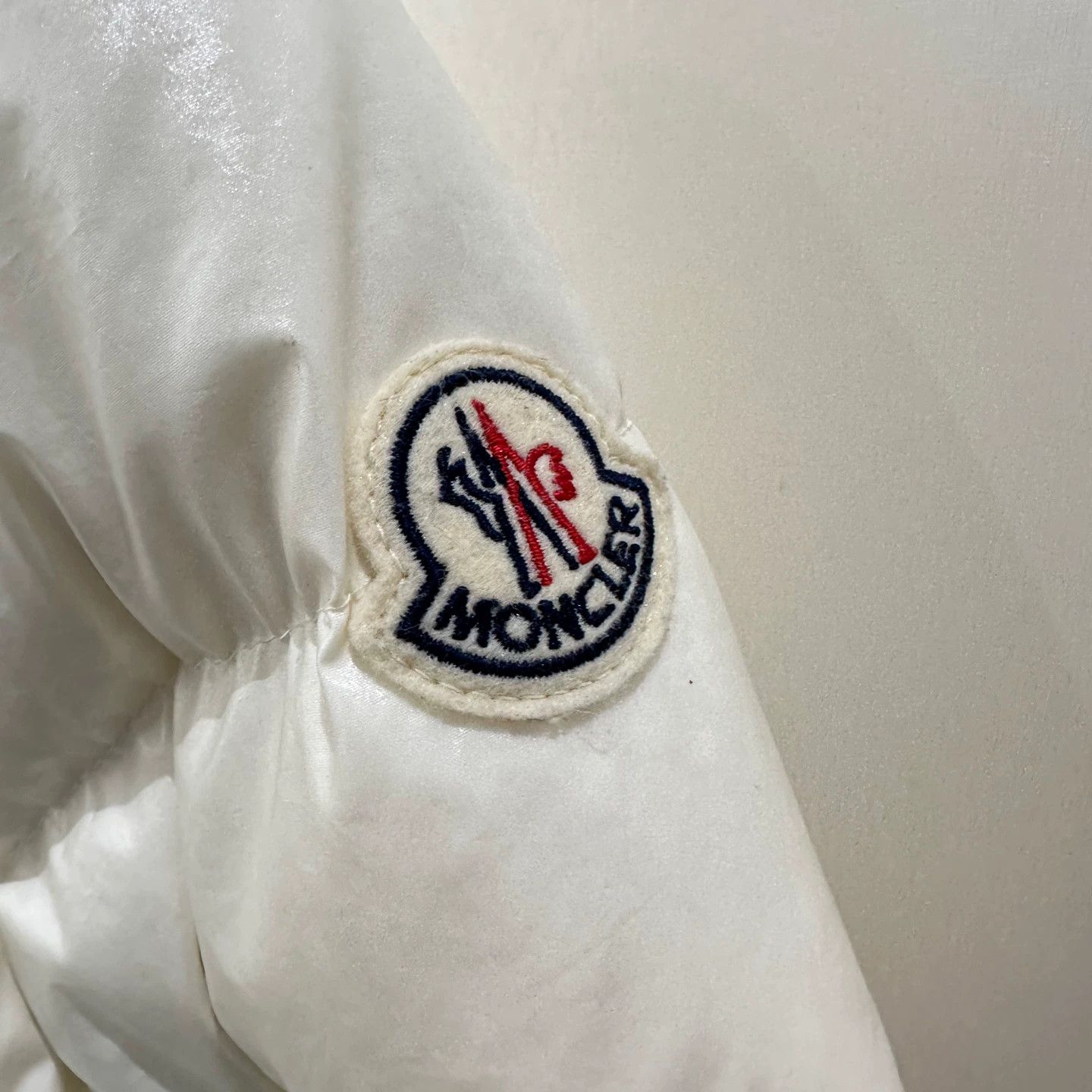 Moncler Moncler Glarein 25FW Hooded Short White Down 14A Size XS / US 0-2 / IT 36-38 - 6 Thumbnail