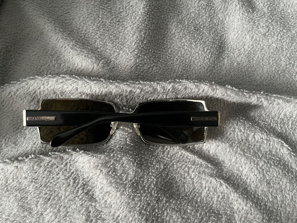 Chanel Vintage Y2K Chanel silver sunglasses Size ONE SIZE - 6 Thumbnail