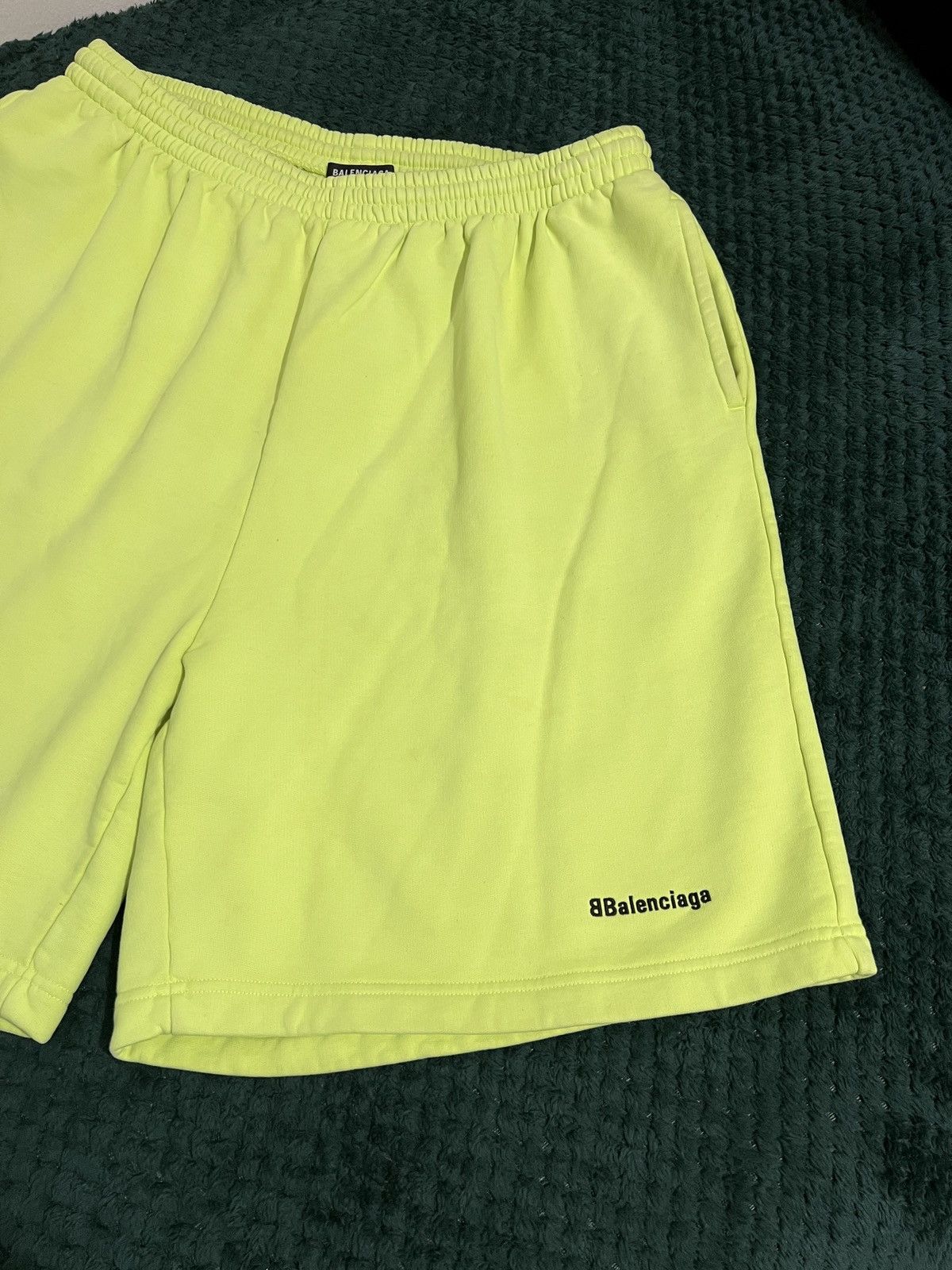 Balenciaga BALENCIAGA BB Corp Track Shorts Neon Yellow Size US 32 / EU 48 - 2 Thumbnail