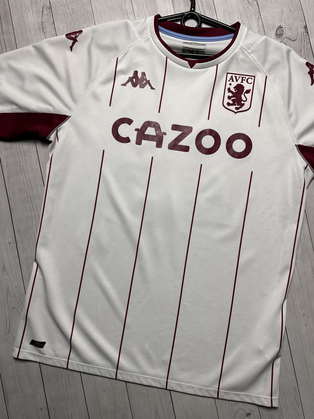 Vintage Vintage Aston Villa 23 Coutinho soccer jersey size L Size US L / EU 52-54 / 3 - 6 Thumbnail